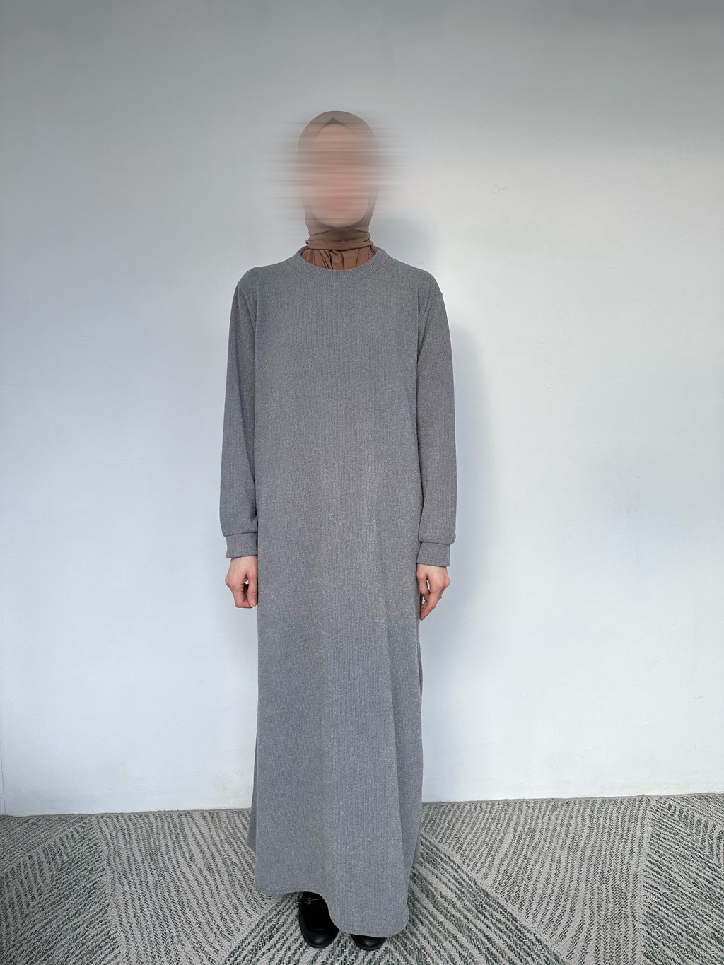 ROBE EN MAILLE GRIS