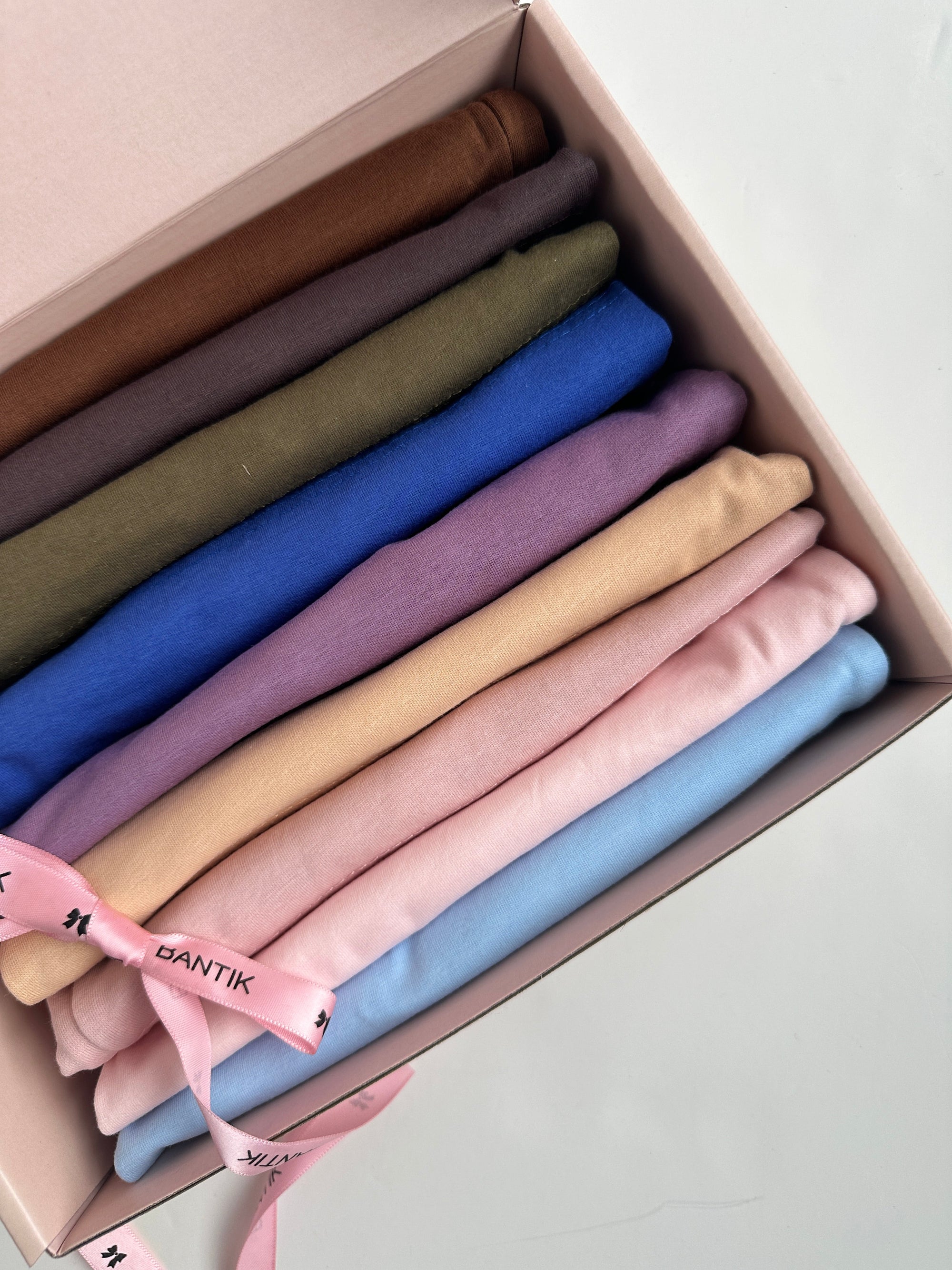 BOX BONNETS FERME