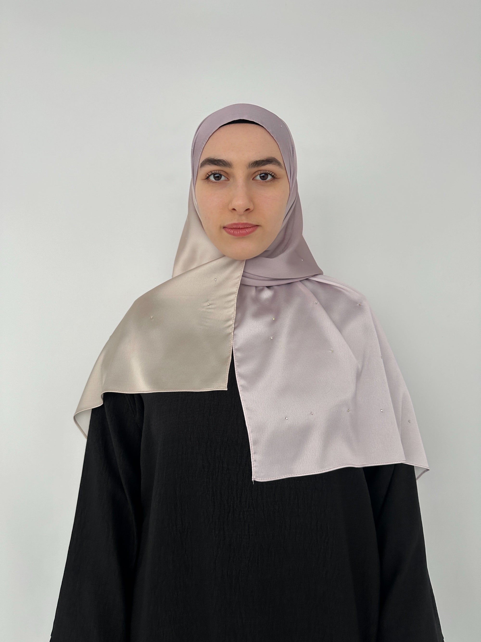 HIJAB SATIN AVEC STRASS