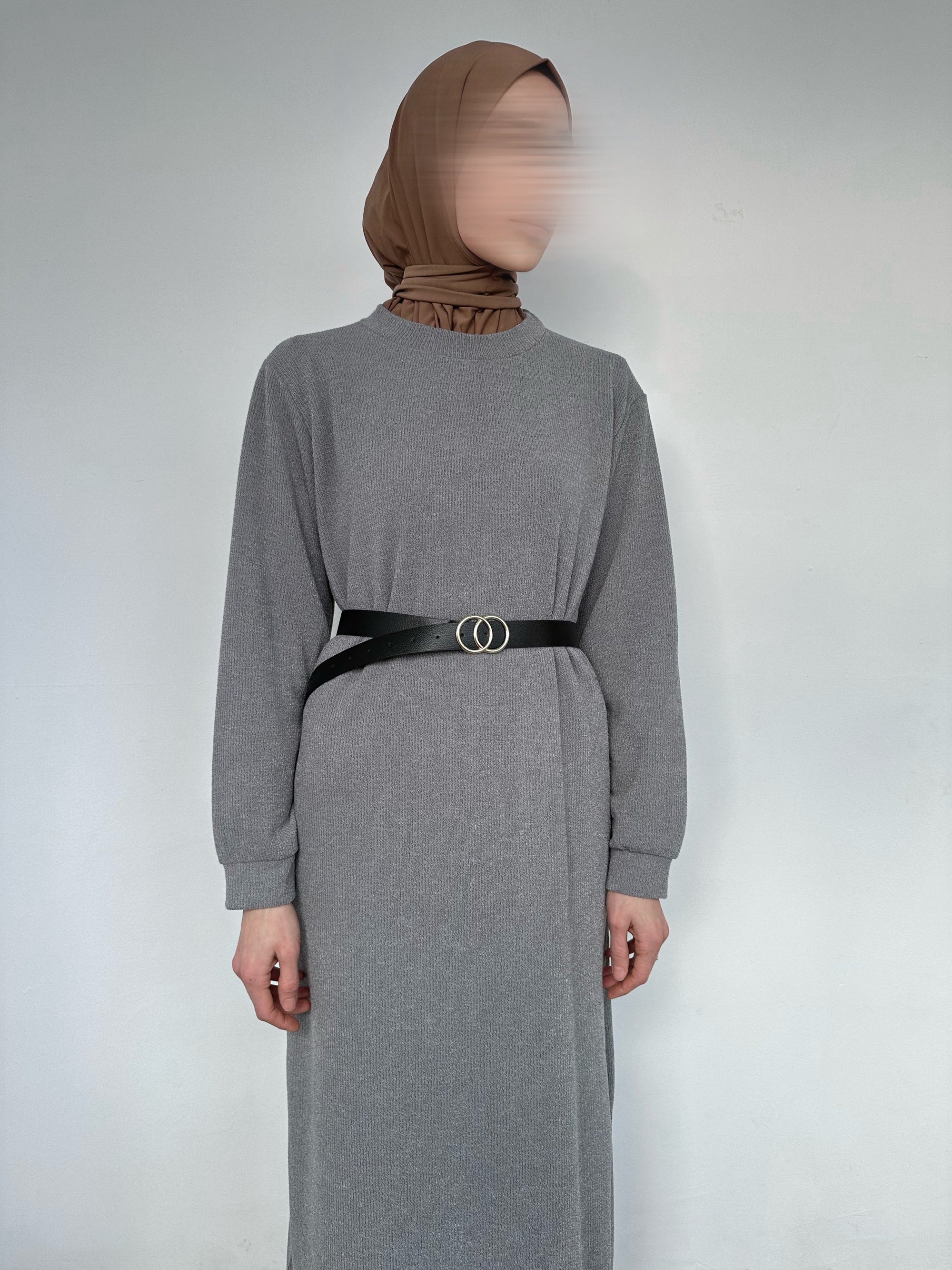 ROBE EN MAILLE GRIS