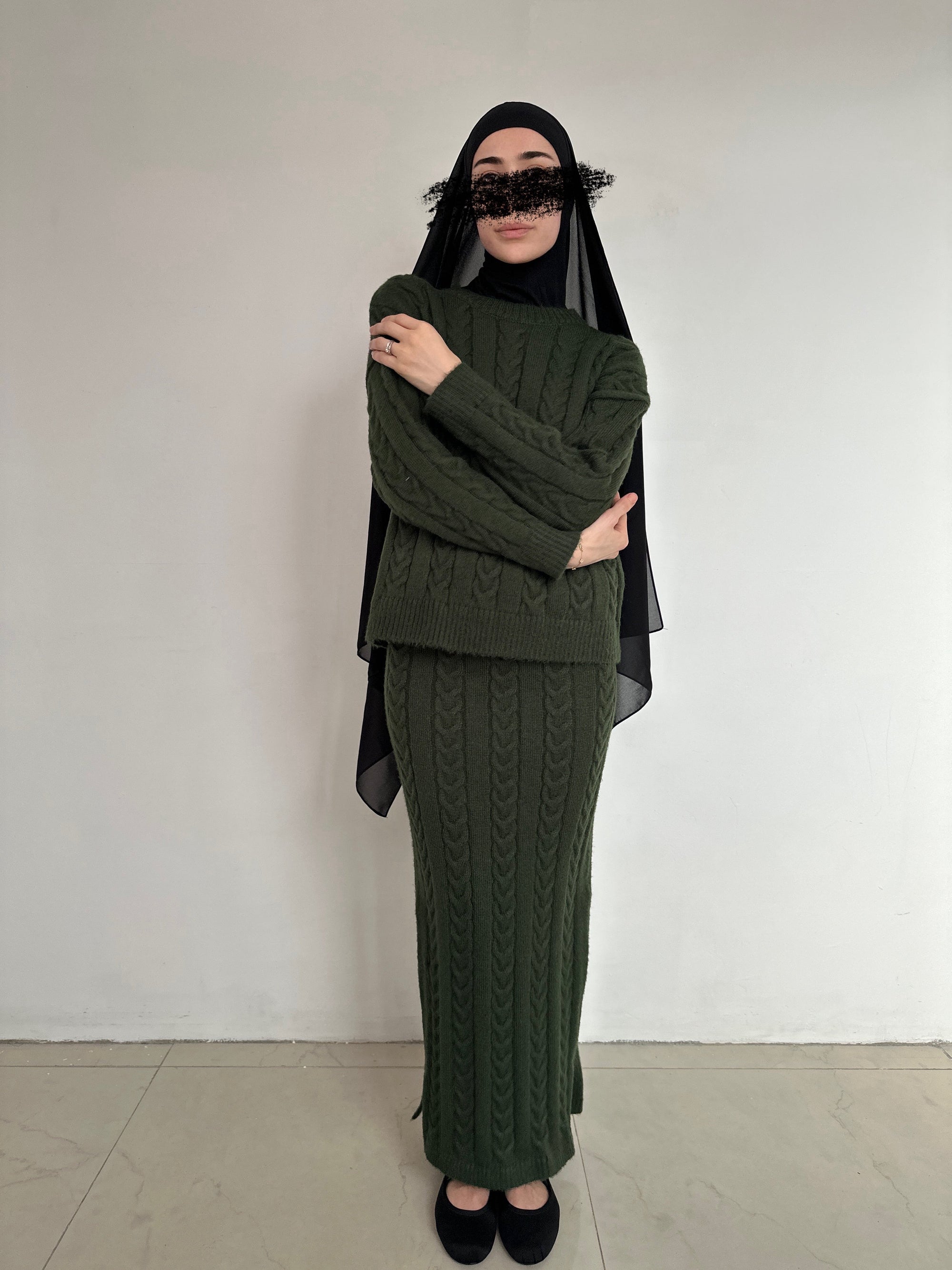 ENSEMBLE JUPE ET PULL KAKI