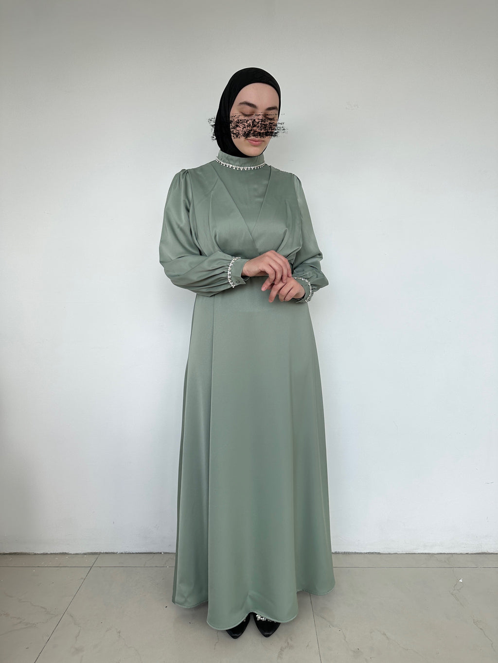 ROBE DE SOIRÉE SATINÉ VERT