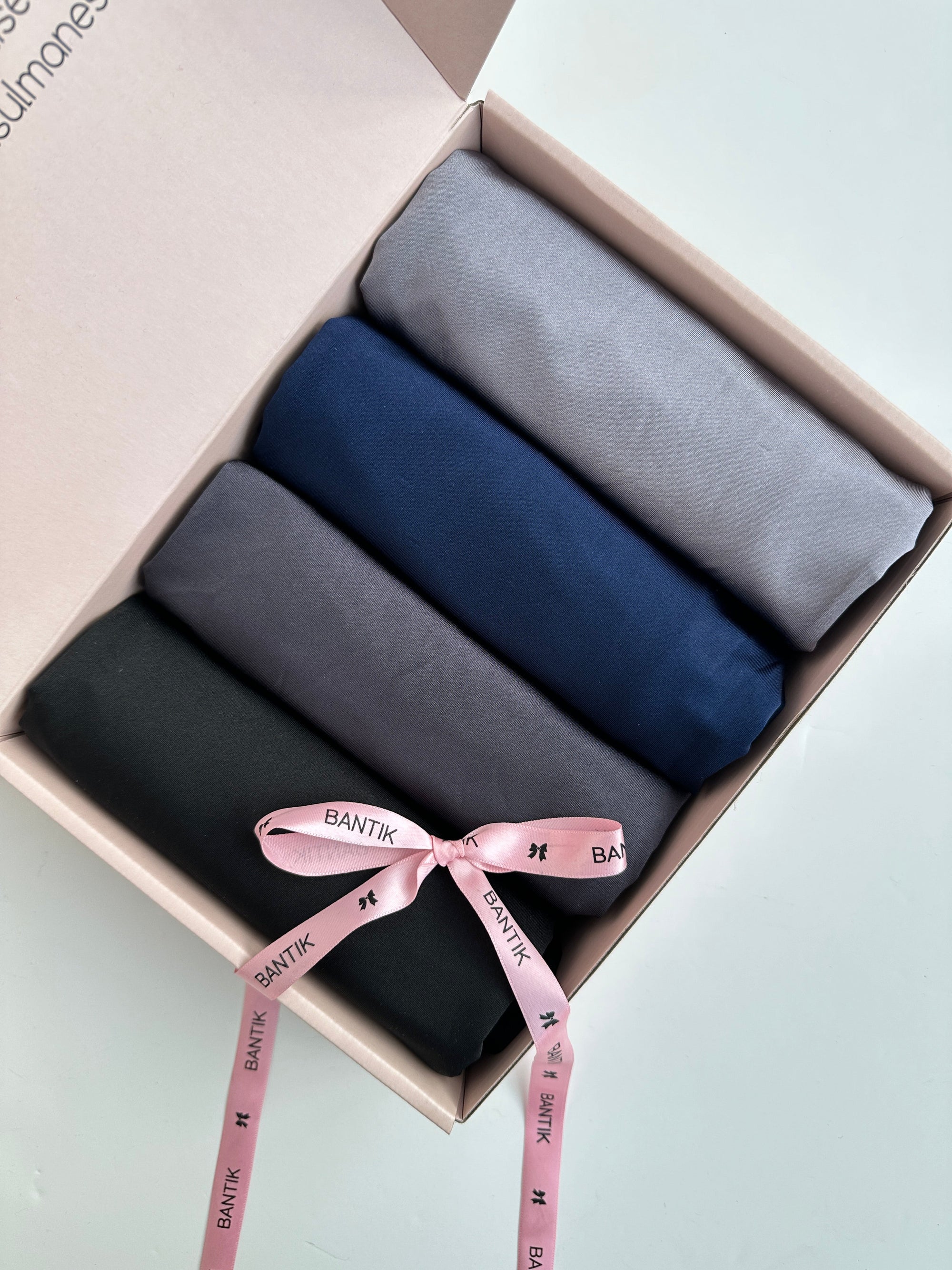 BOX DE 4 HIJABS JERSEY SATINE