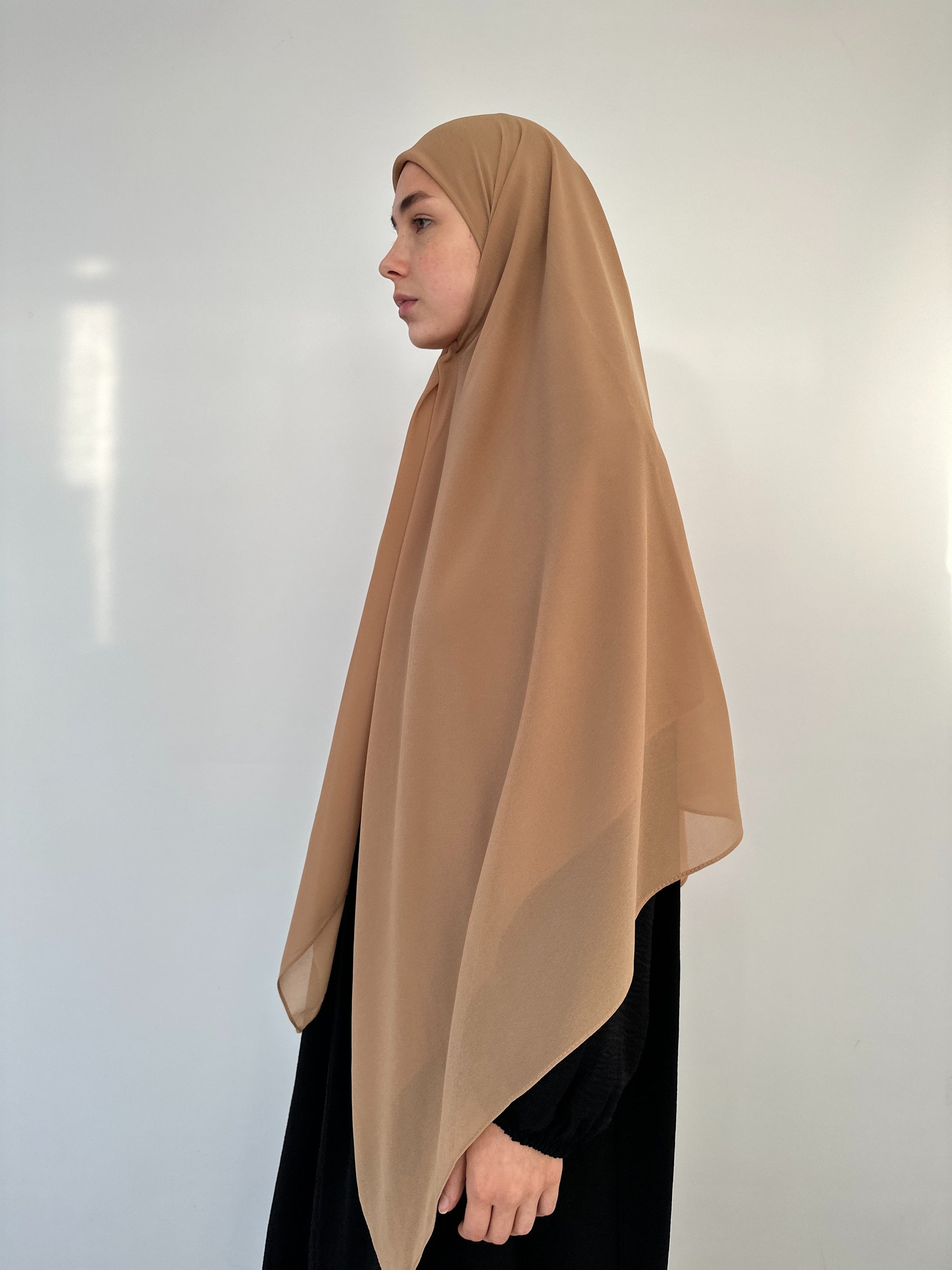 HIJAB CARRÉ XL EN MOUSSELINE CARAMEL