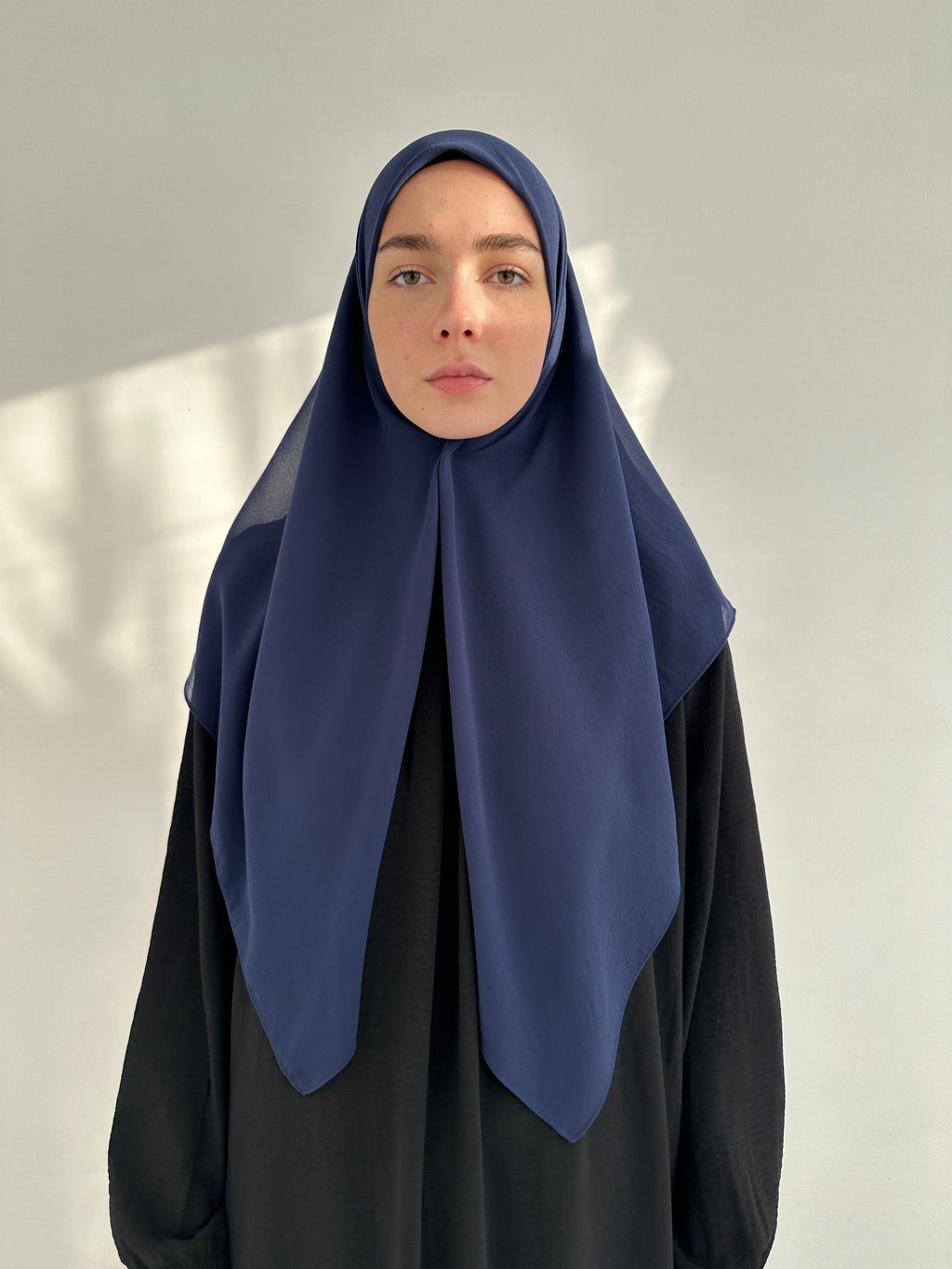 HIJAB CARRÉ EN MOUSSELINE BLEU