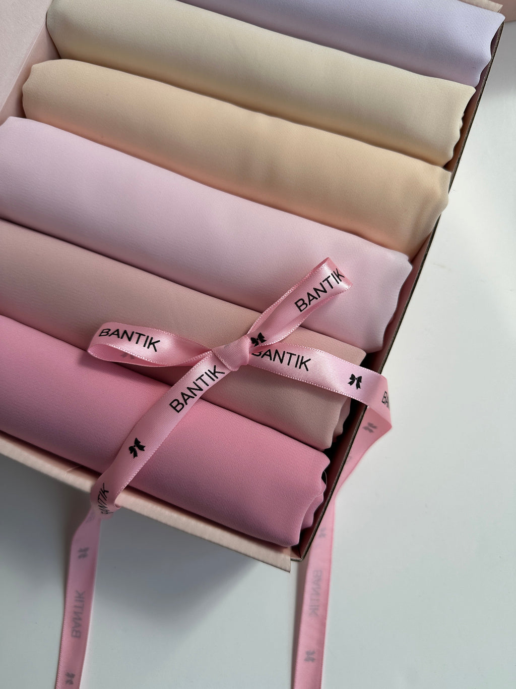 HIJAB SOIE DE MÈDINE ROSE PÂLE