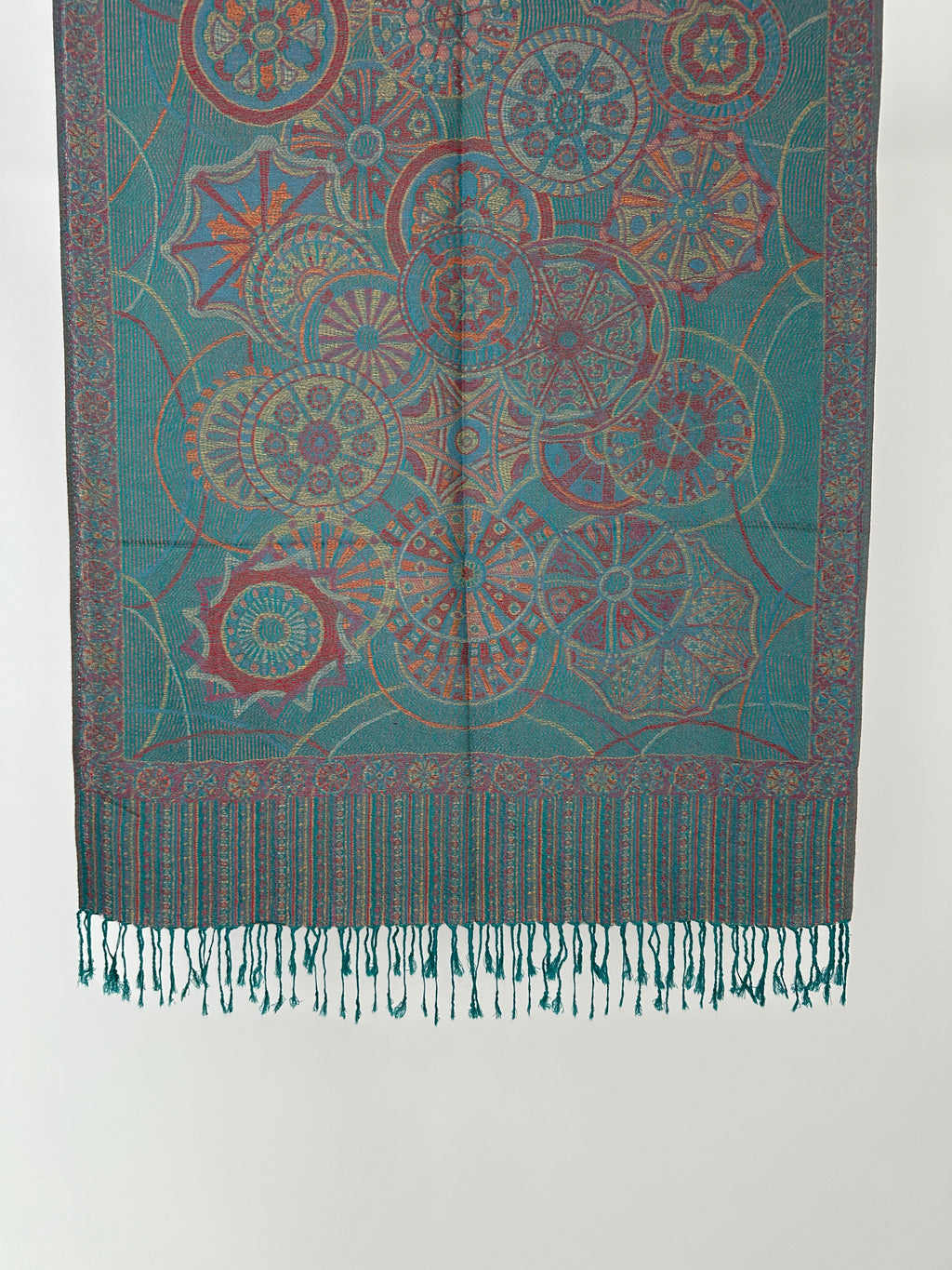 PASHMINA À MOTIFS AVEC FRANGES
