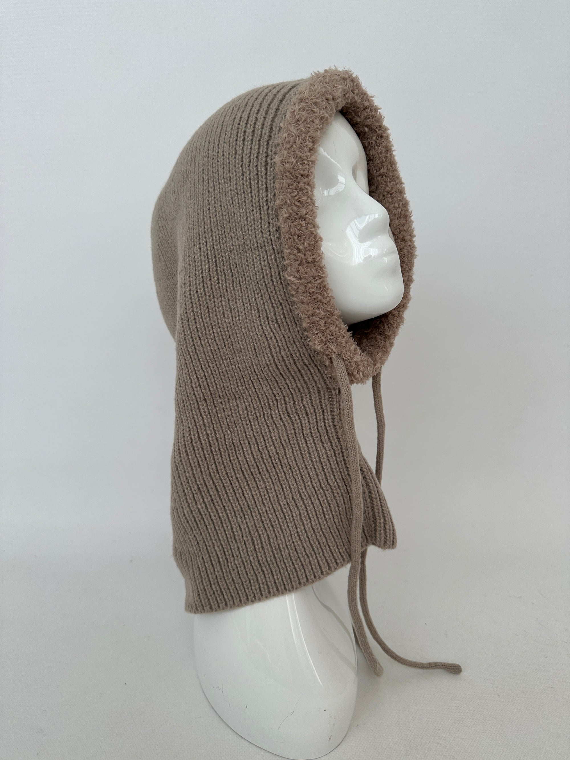 CAGOULE EN MAILLE CÔTELÉE GRÈGE