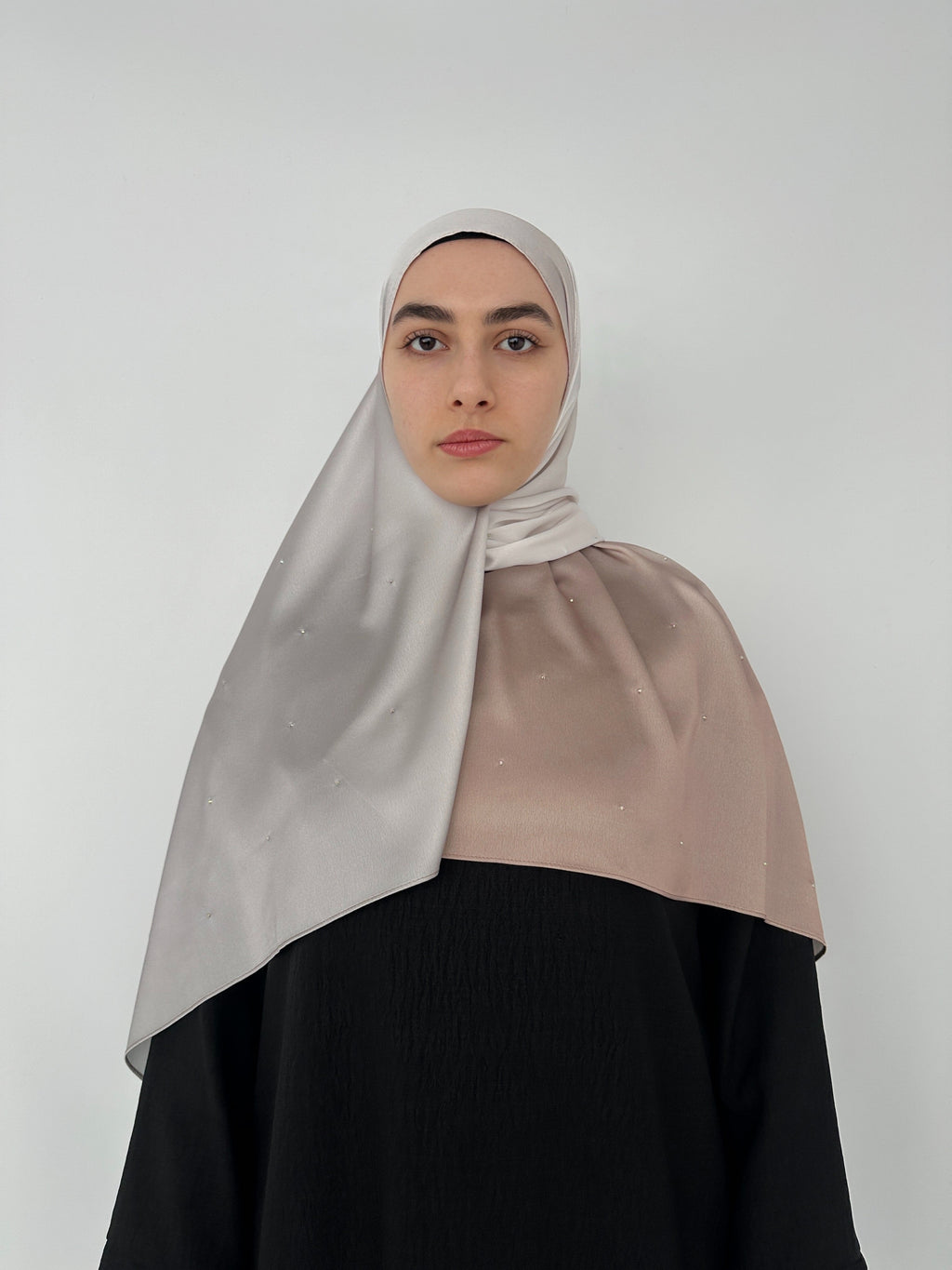HIJAB SATIN AVEC STRASS