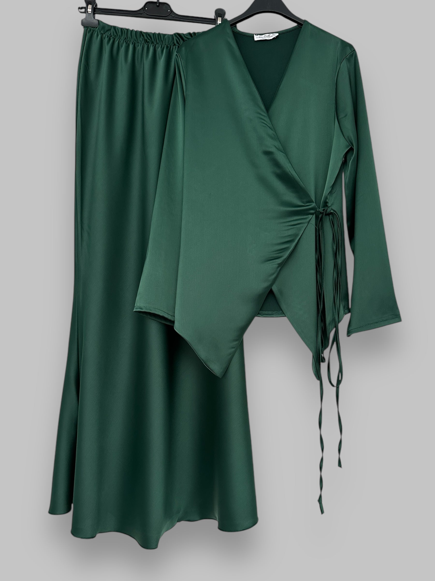 ENSEMBLE JUPE ET KIMONO