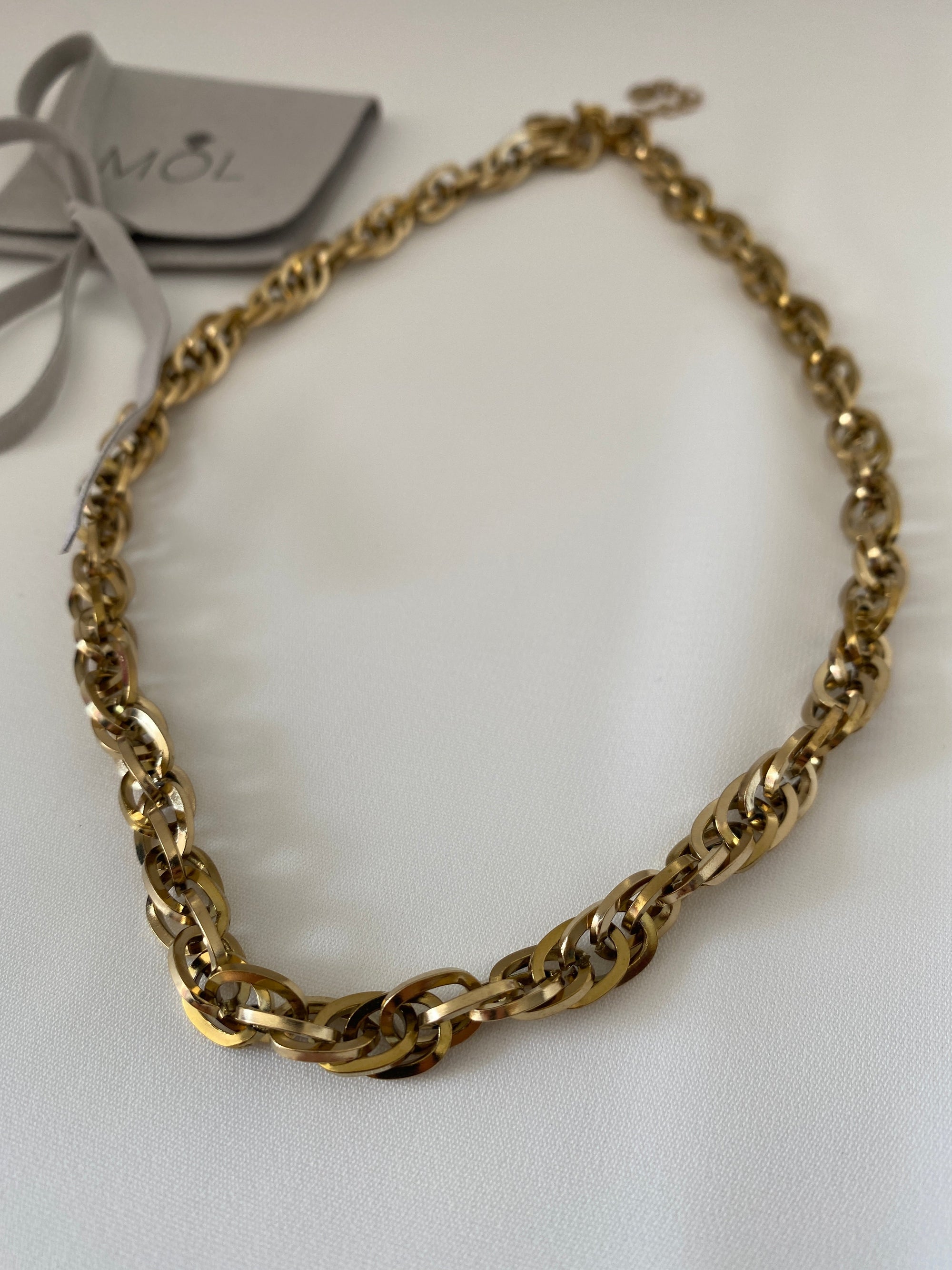 COLLIER HANAN