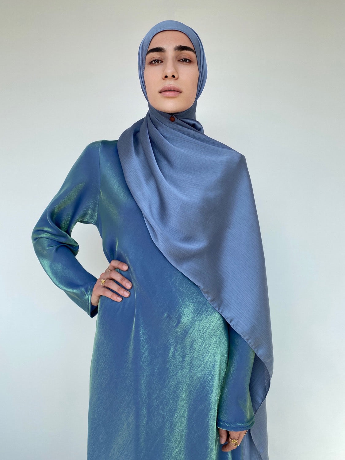 HIJAB  SATIN PLISSÉ MINUIT