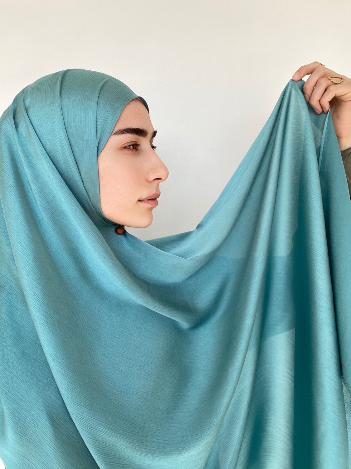 HIJAB  SATIN PLISSÉ TURQUOISE