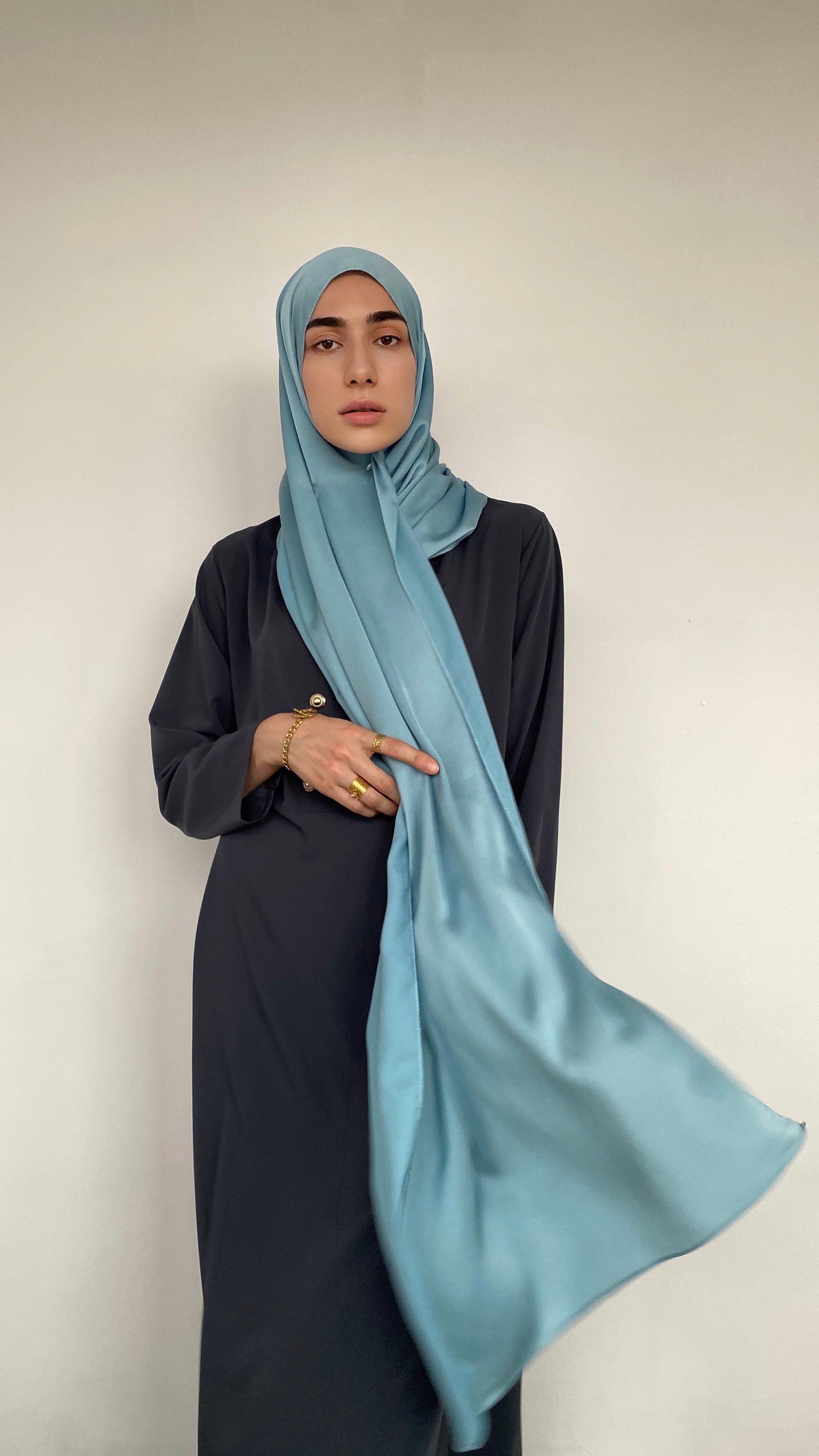 Hijab châle satin bleu turquoise