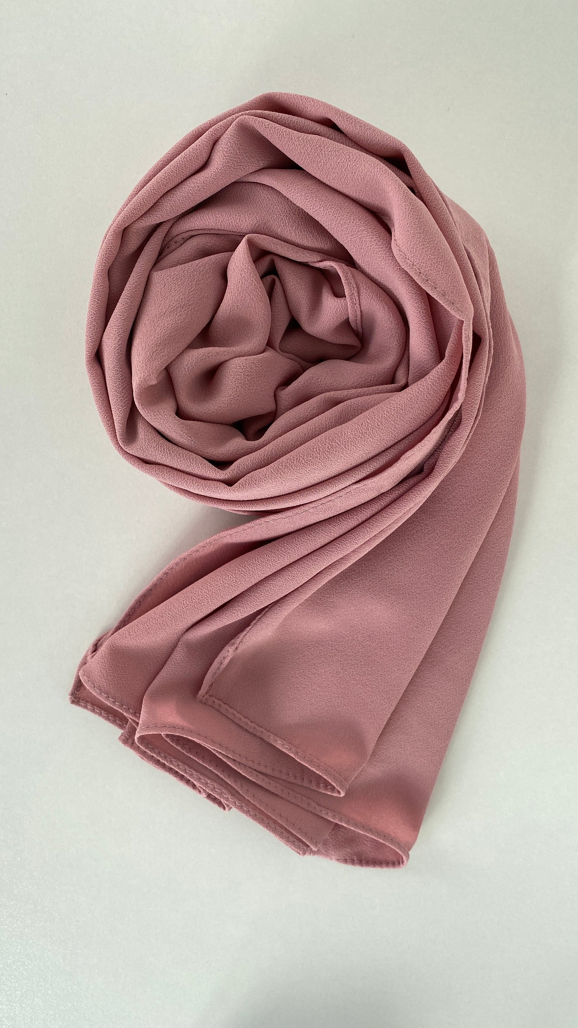 Hijab mousseline opaque rose poudré
