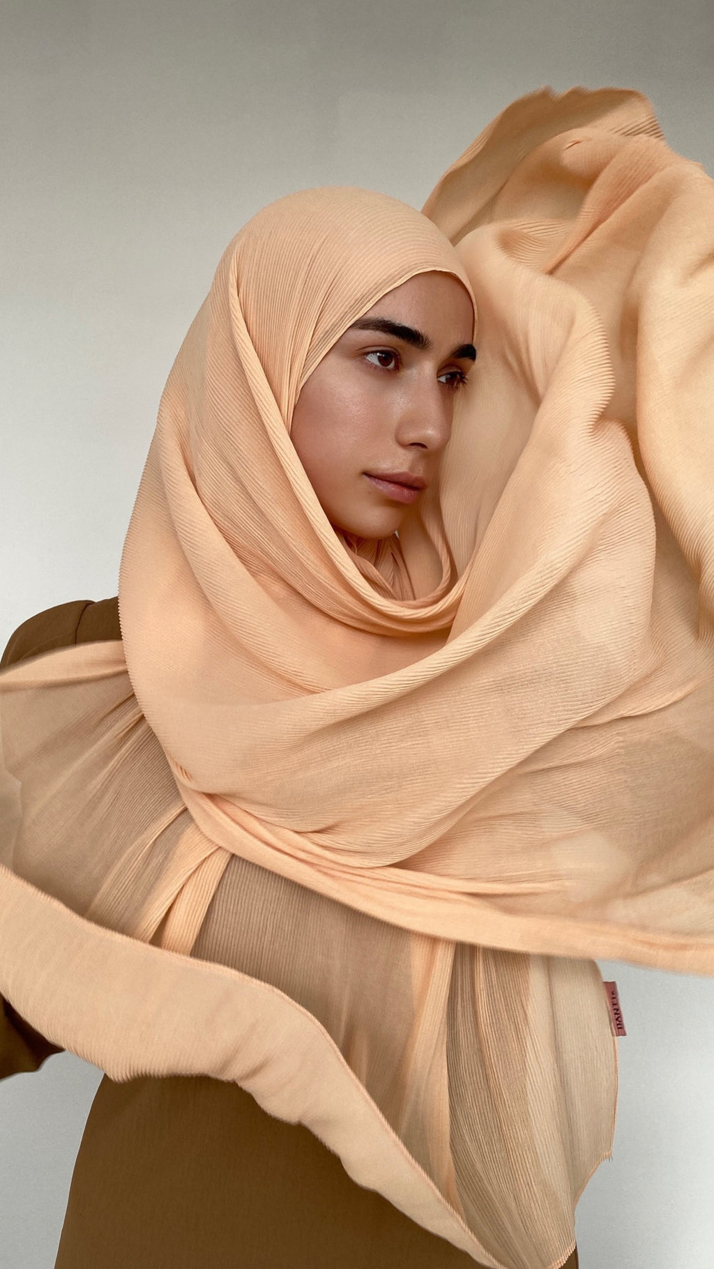 HIJAB PLISSÉ CHAMPAGNE