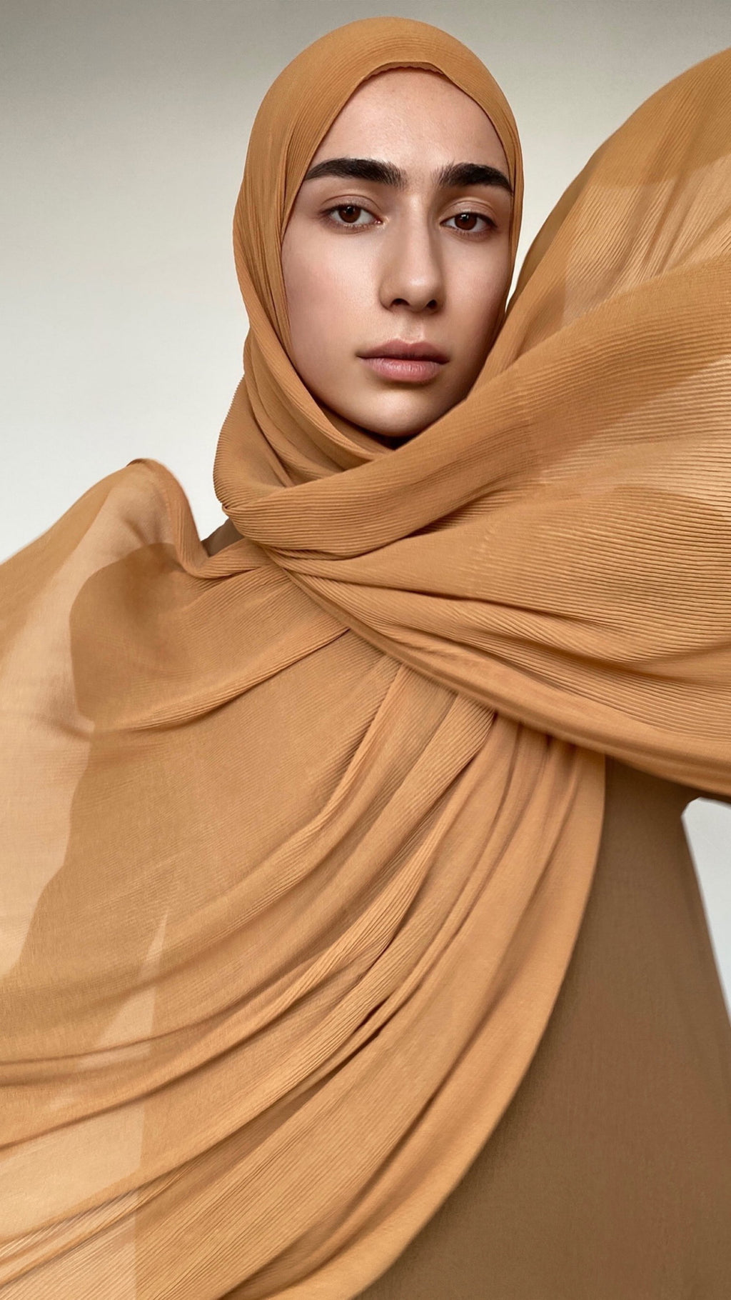 HIJAB PLISSÉ CARAMEL