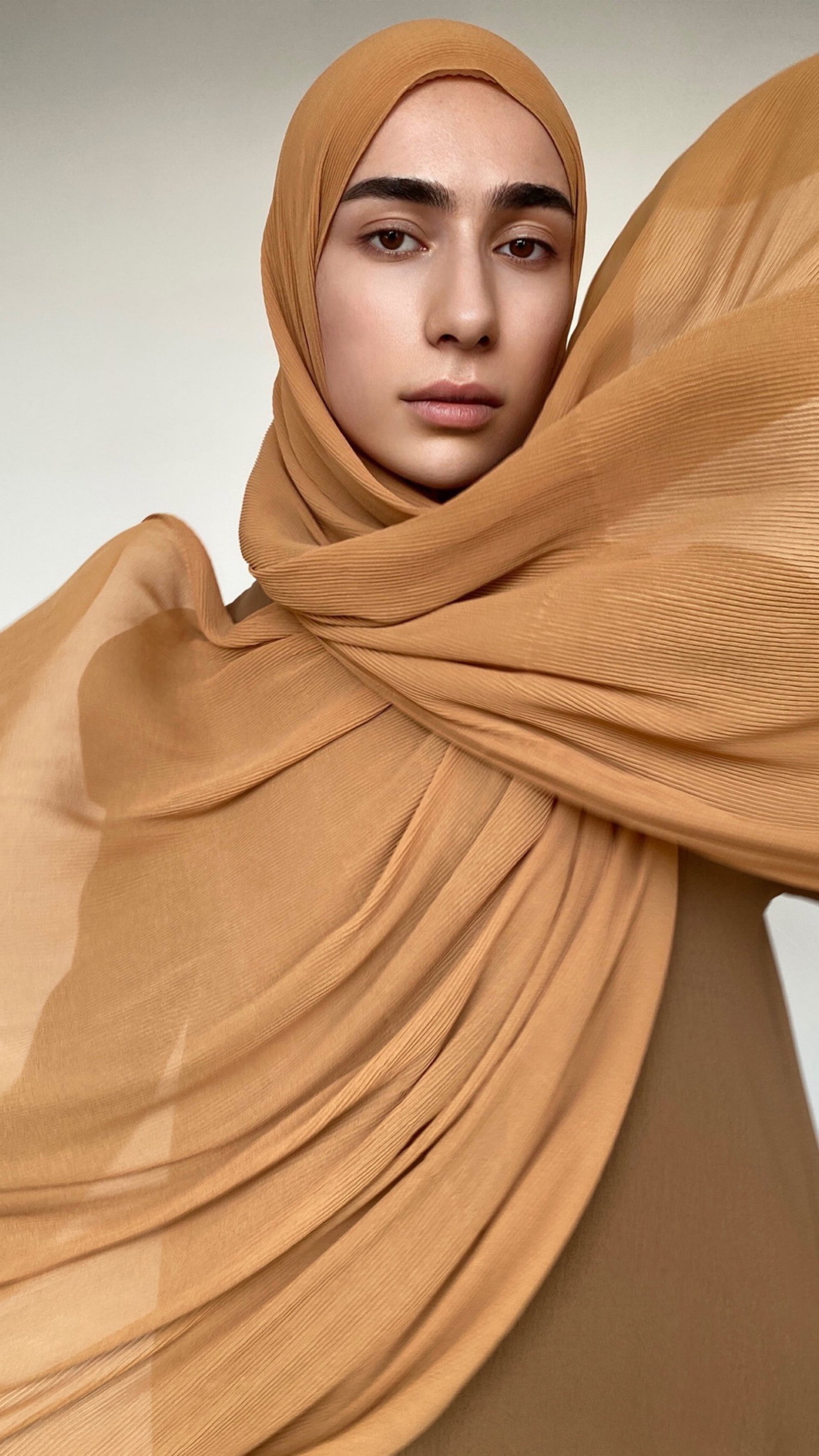 HIJAB PLISSÉ CARAMEL