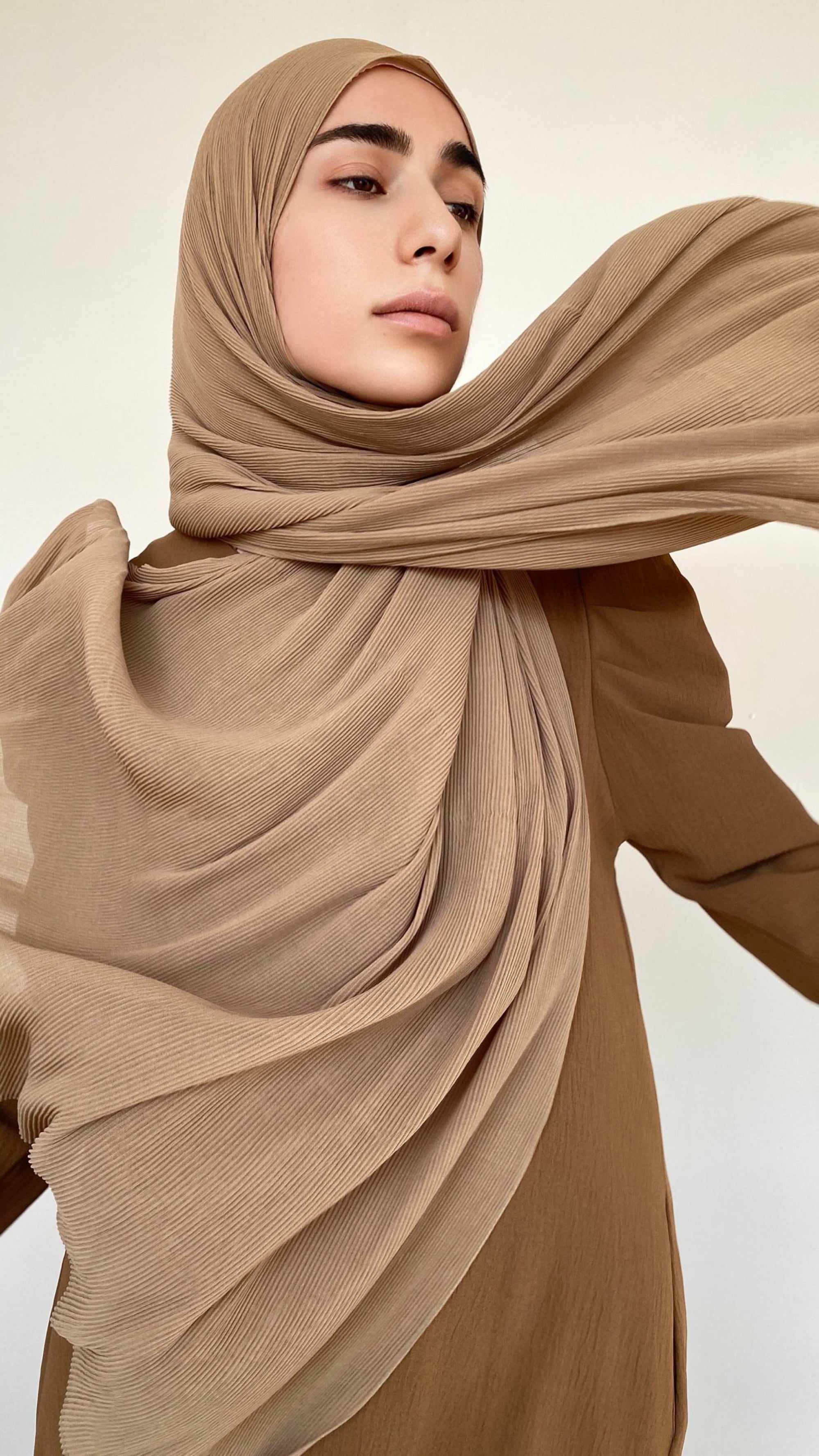 HIJAB PLISSÉ GRÈGE