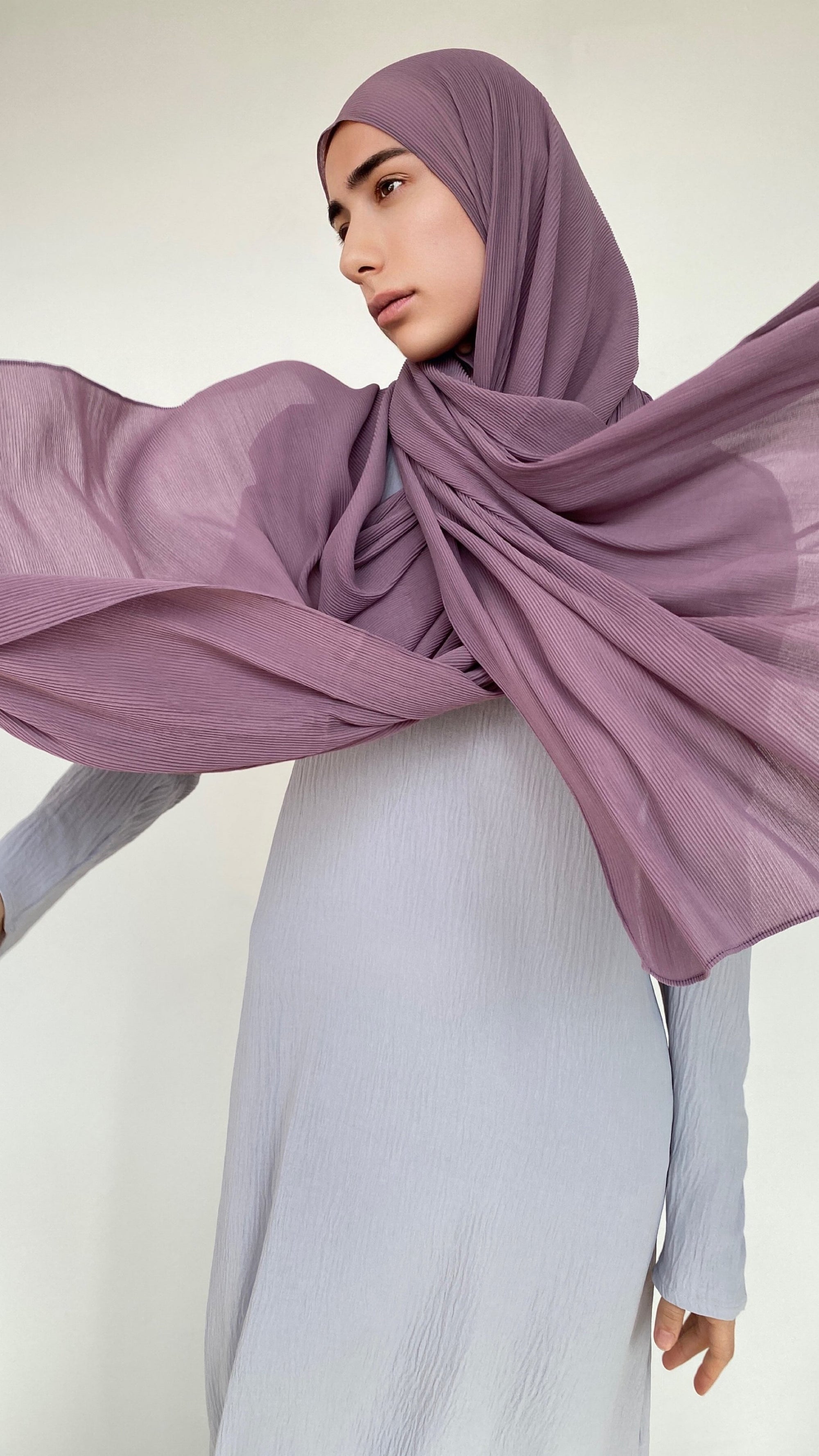 HIJAB PLISSÉ VIOLET D'ÉVÊQUE