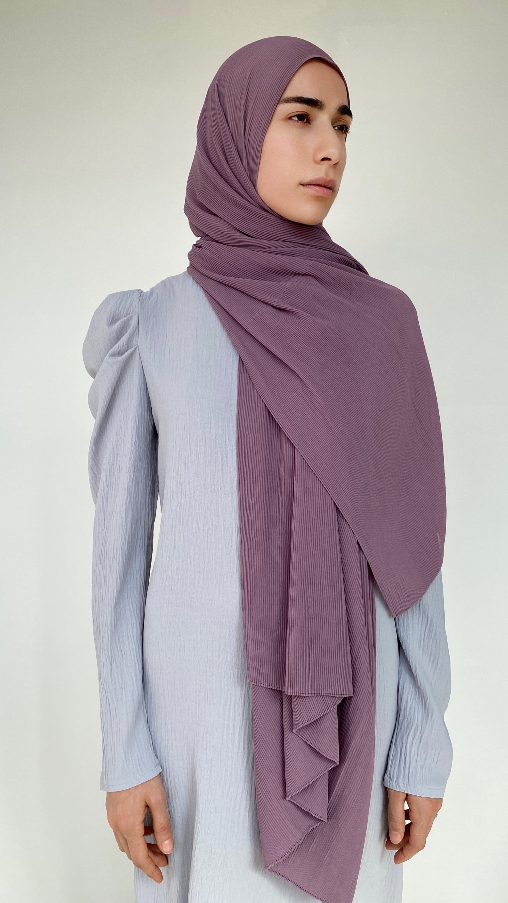 HIJAB PLISSÉ VIOLET D'ÉVÊQUE