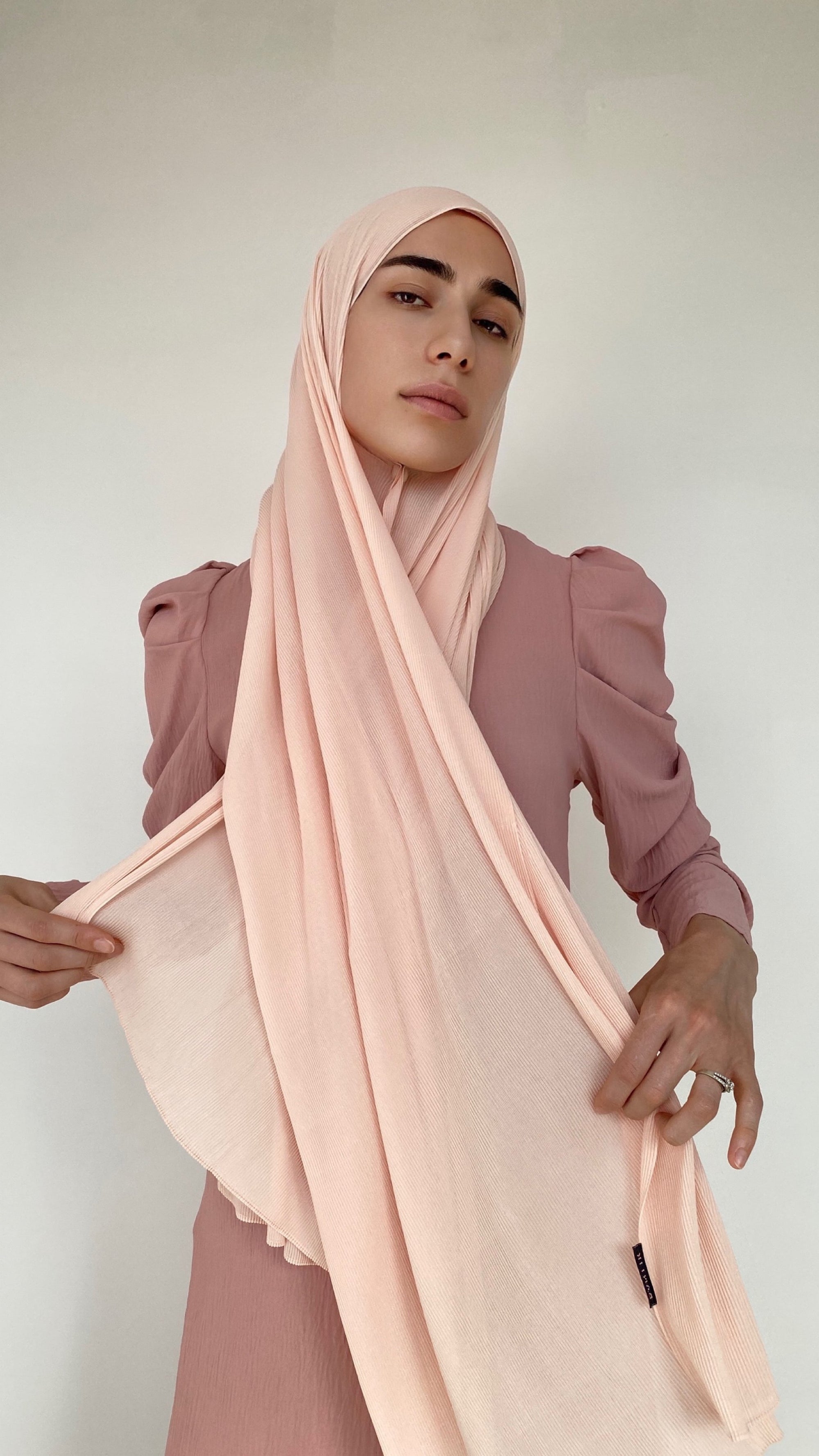 HIJAB PLISSÉ ROSE POUDRÉ
