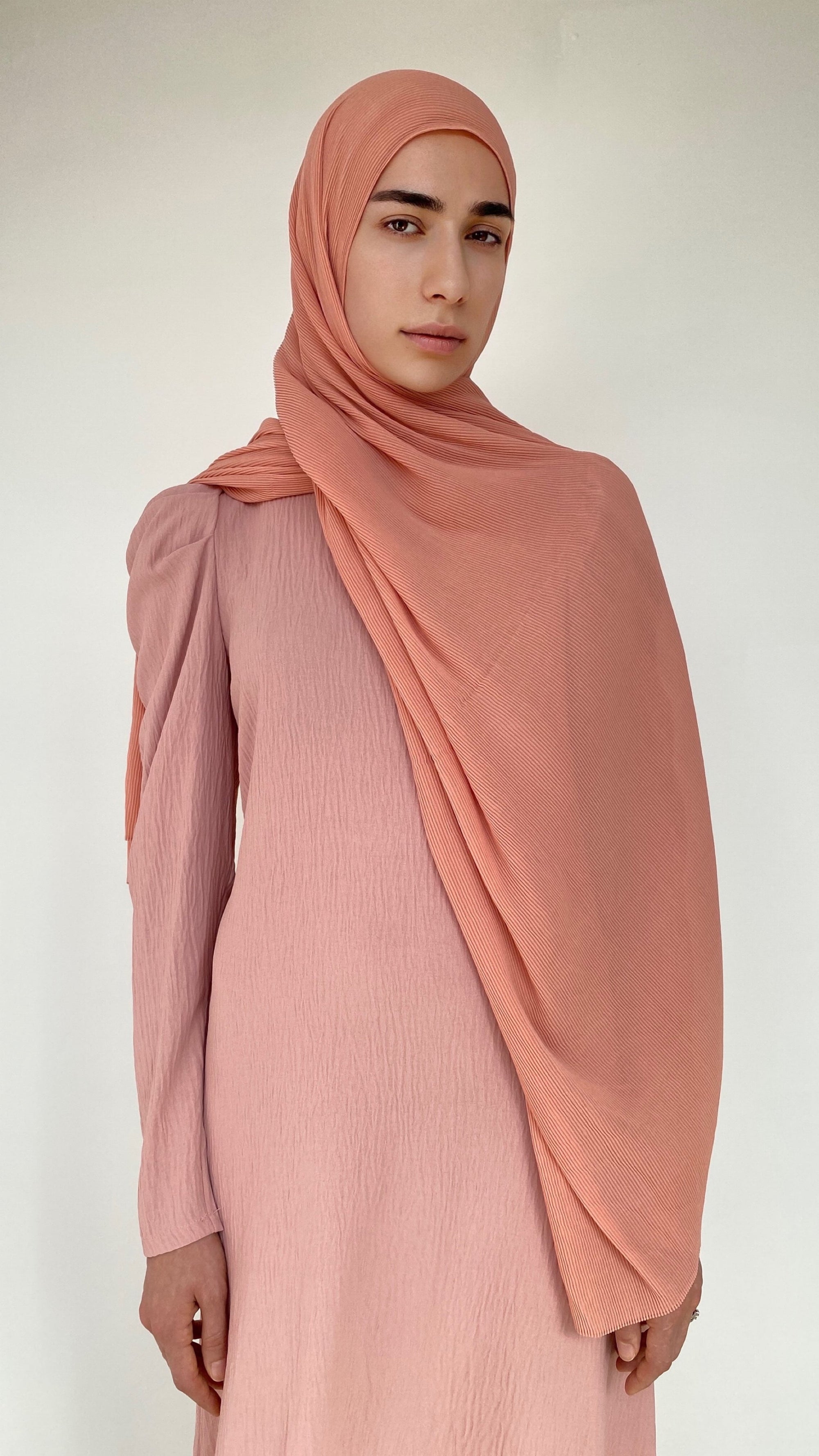 HIJAB PLISSÉ BISQUE