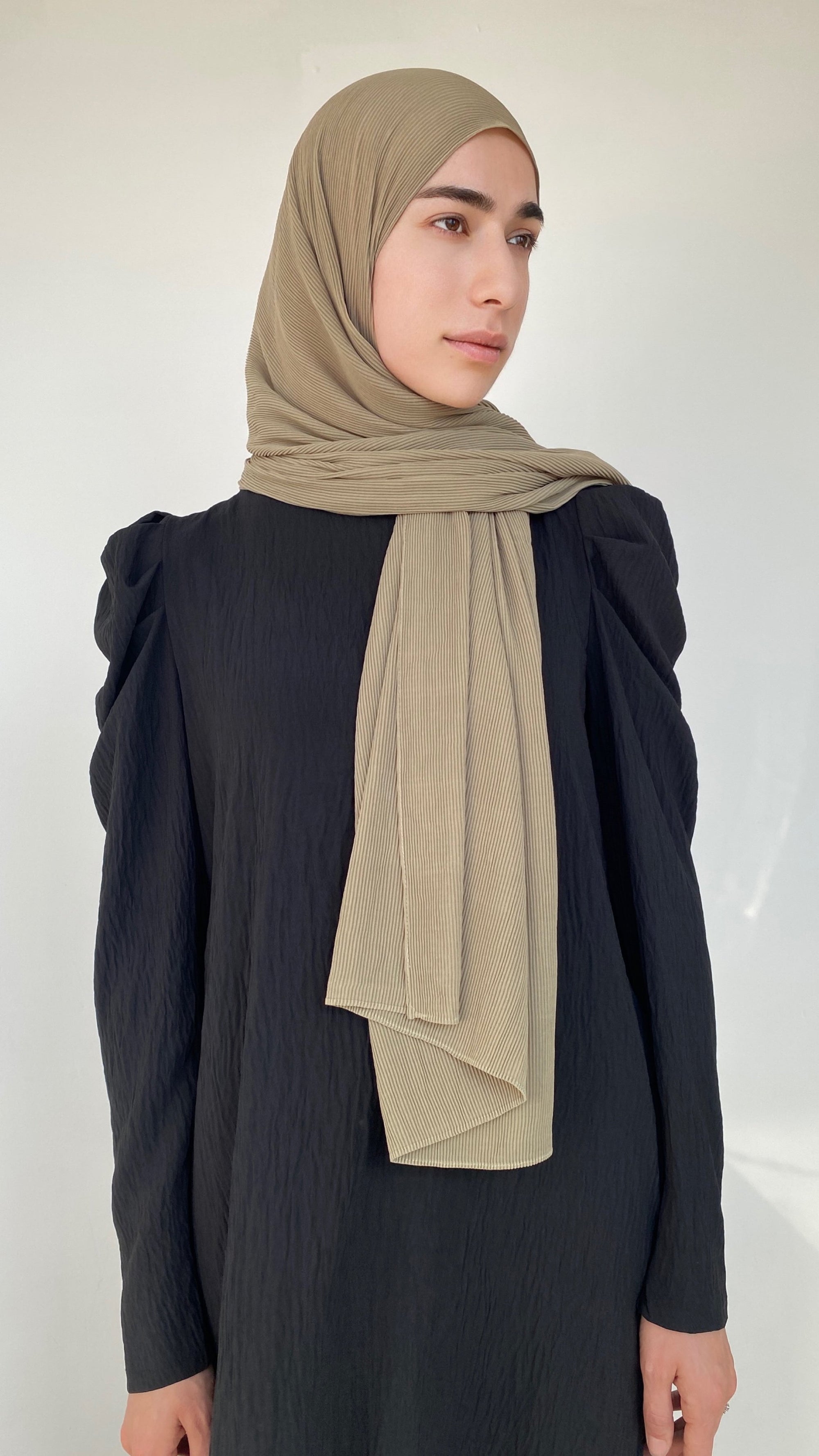 HIJAB MOUSSELINE PLISSÉ VERT DE GRIS
