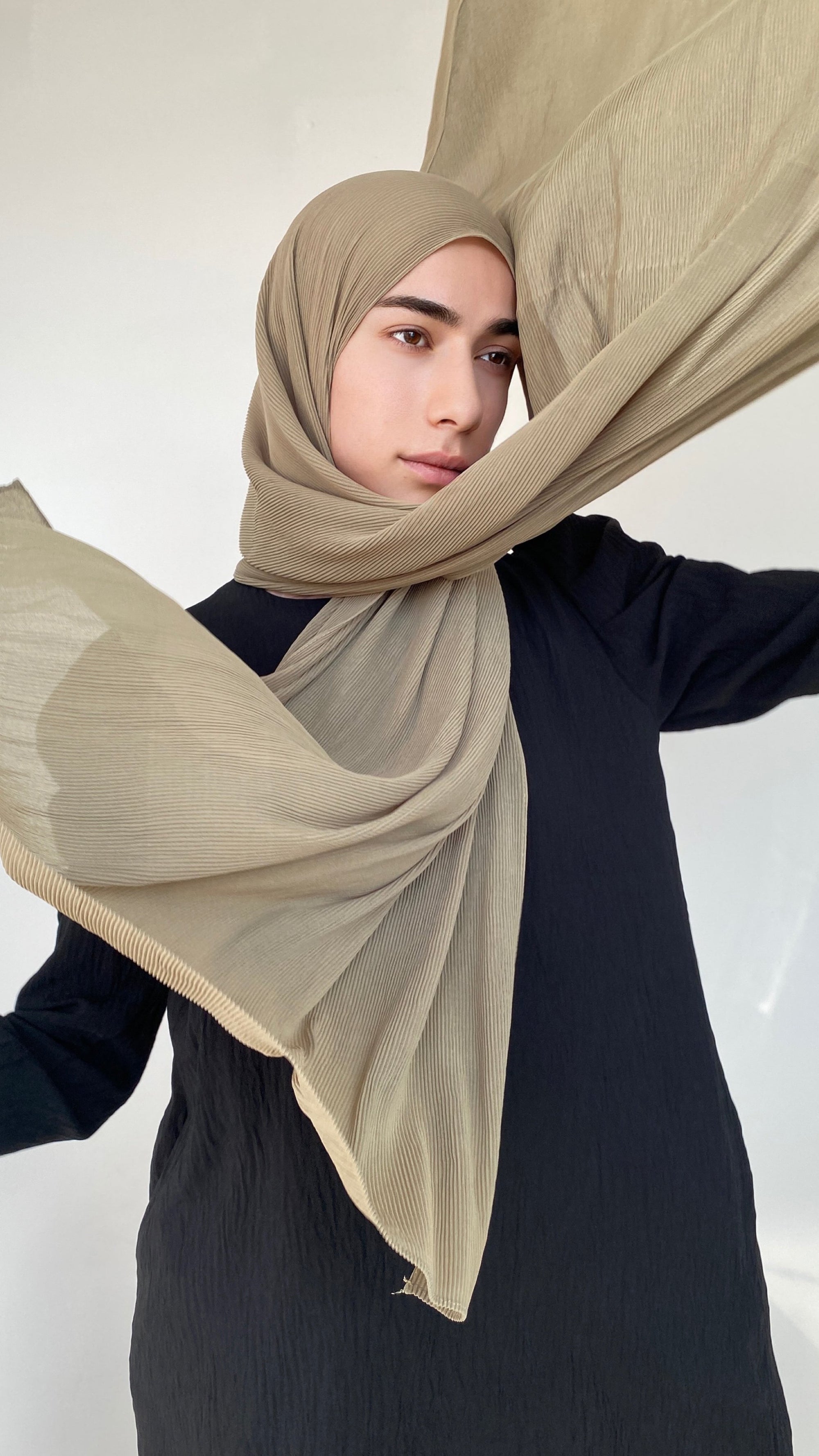 HIJAB MOUSSELINE PLISSÉ VERT DE GRIS