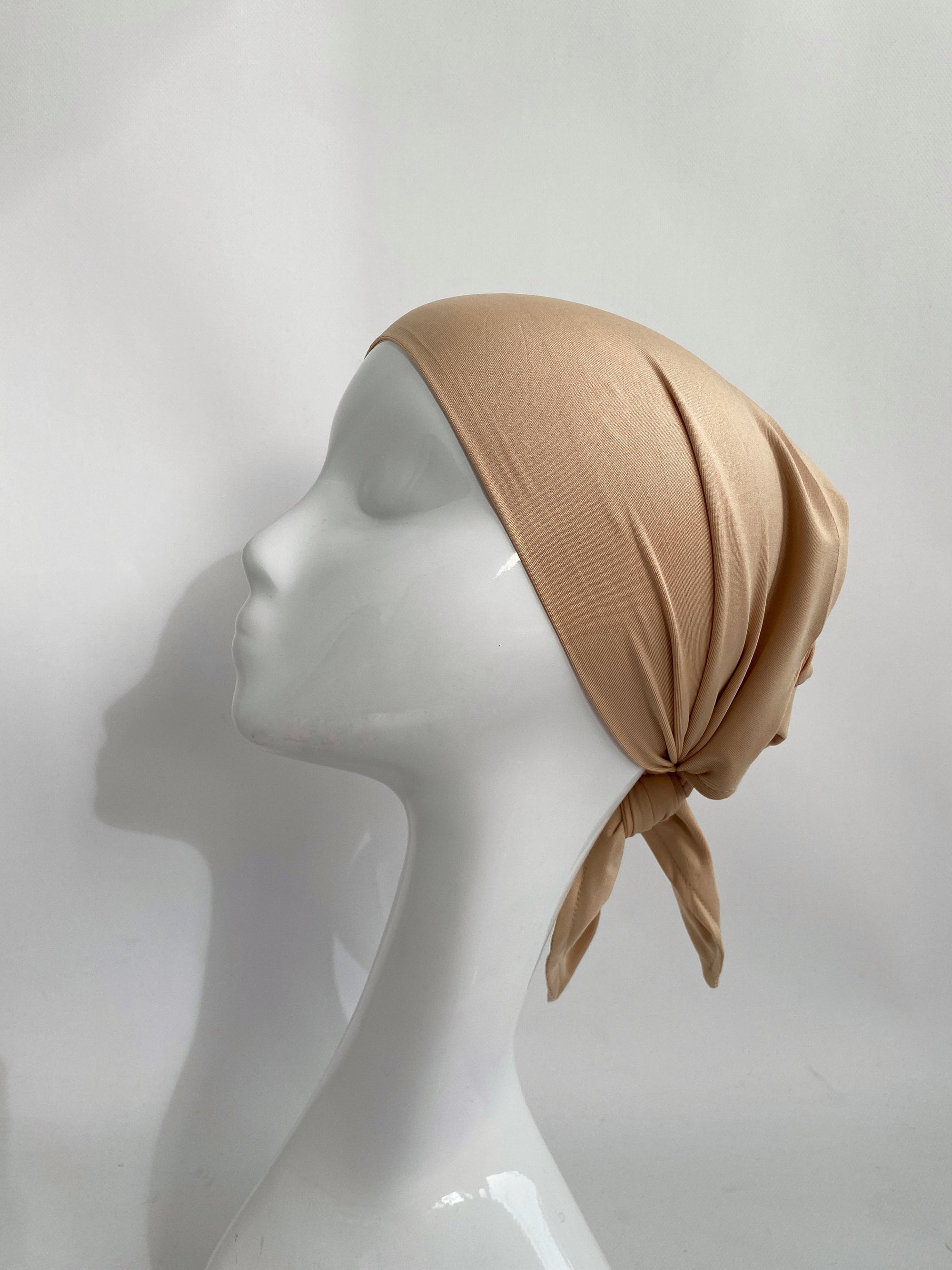 LOT 3 BONNETS