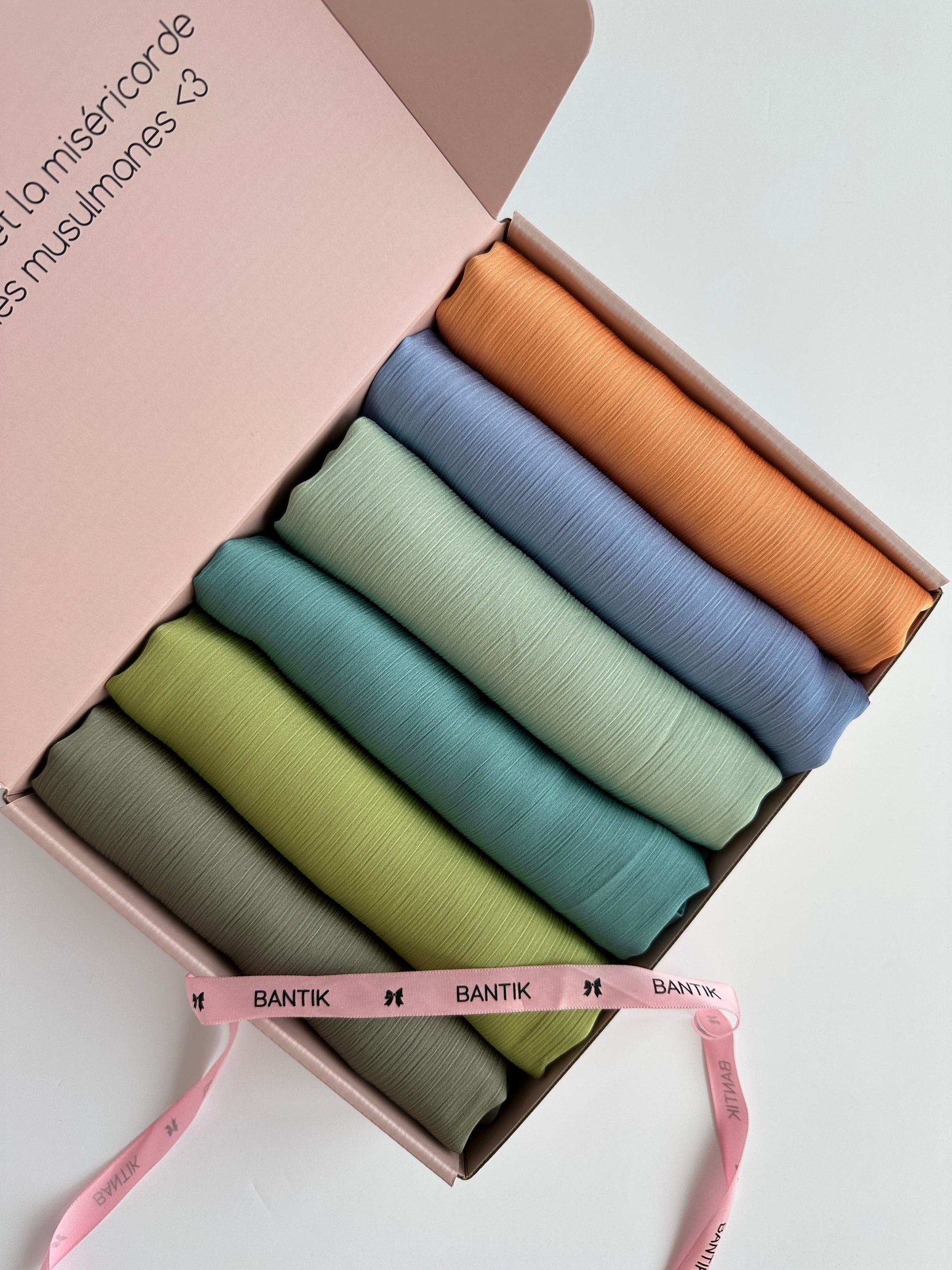 BOX HIJAB SATIN PLISSÉ