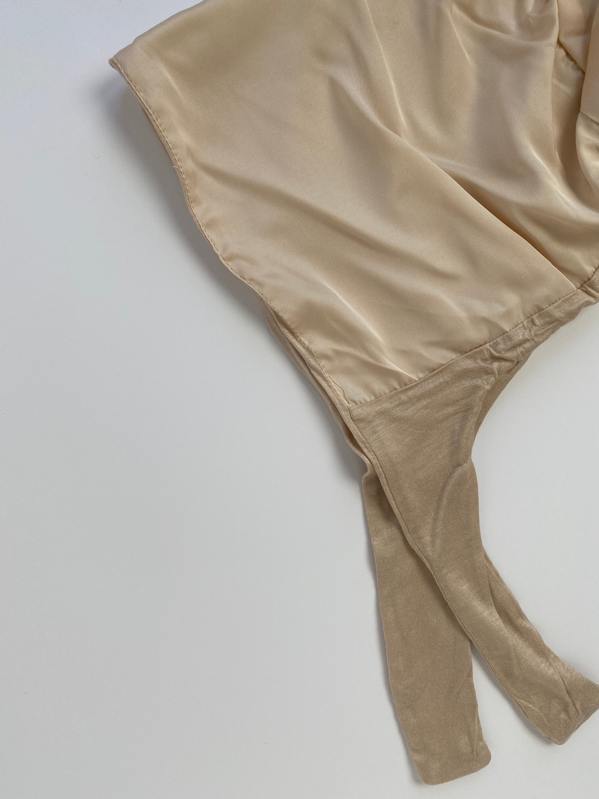 BONNET SOIE BEIGE