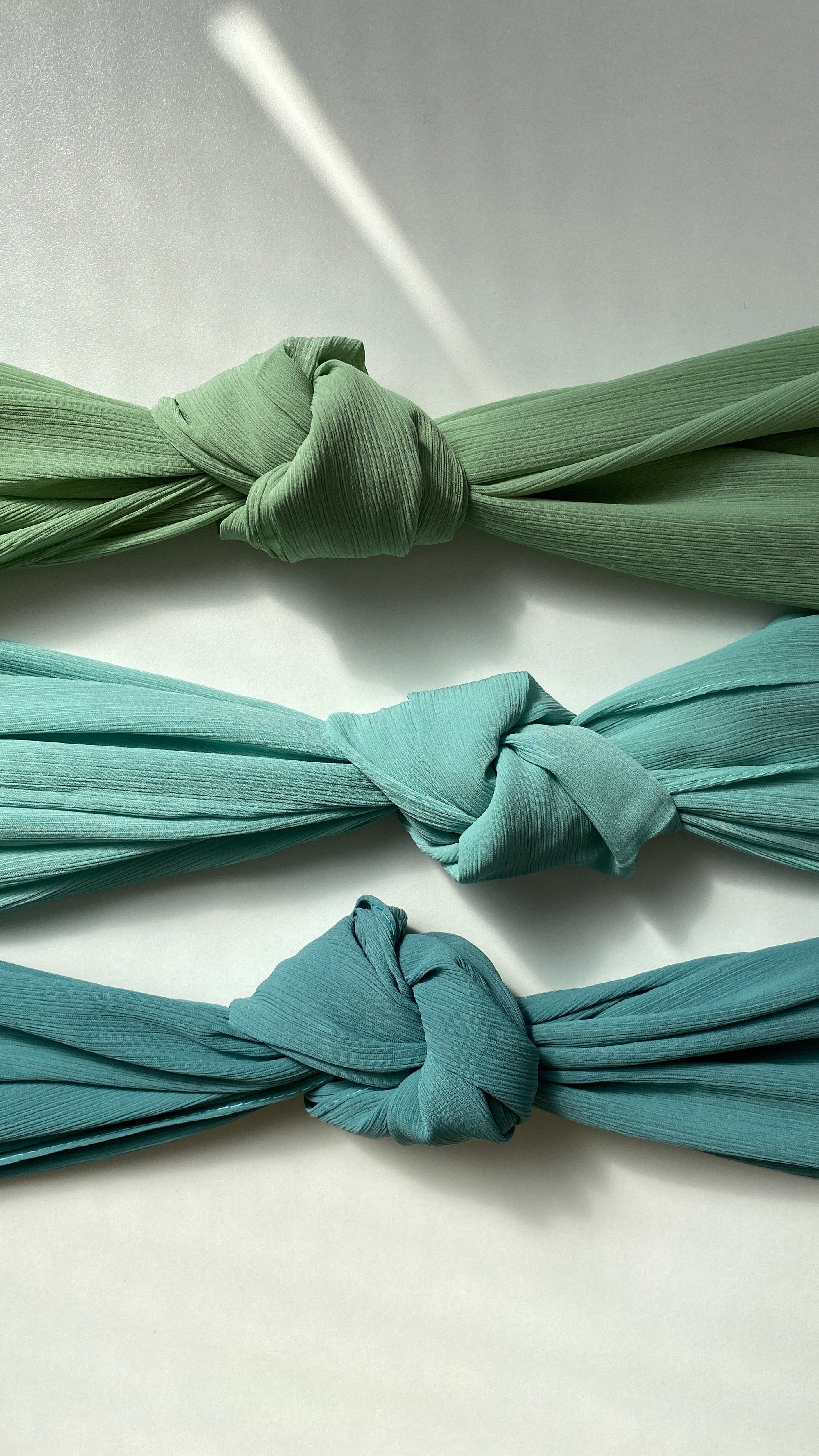 HIJAB  SOIE RAYÉE VERT D’EAU