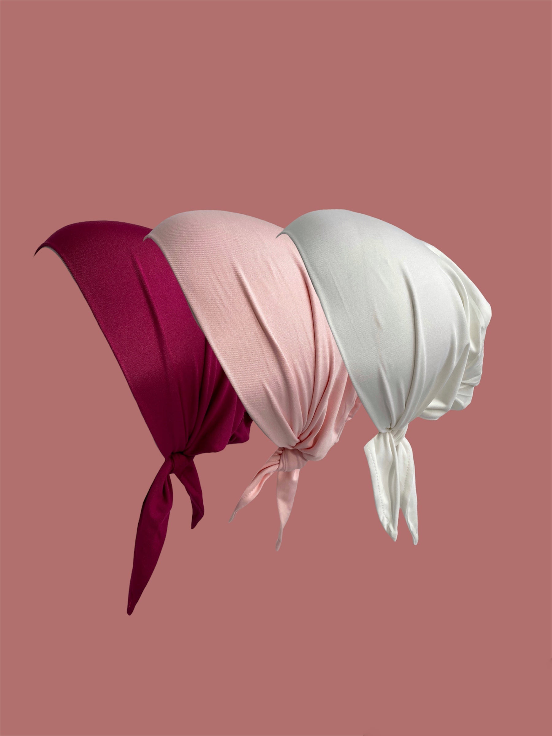 LOT 3 BONNETS