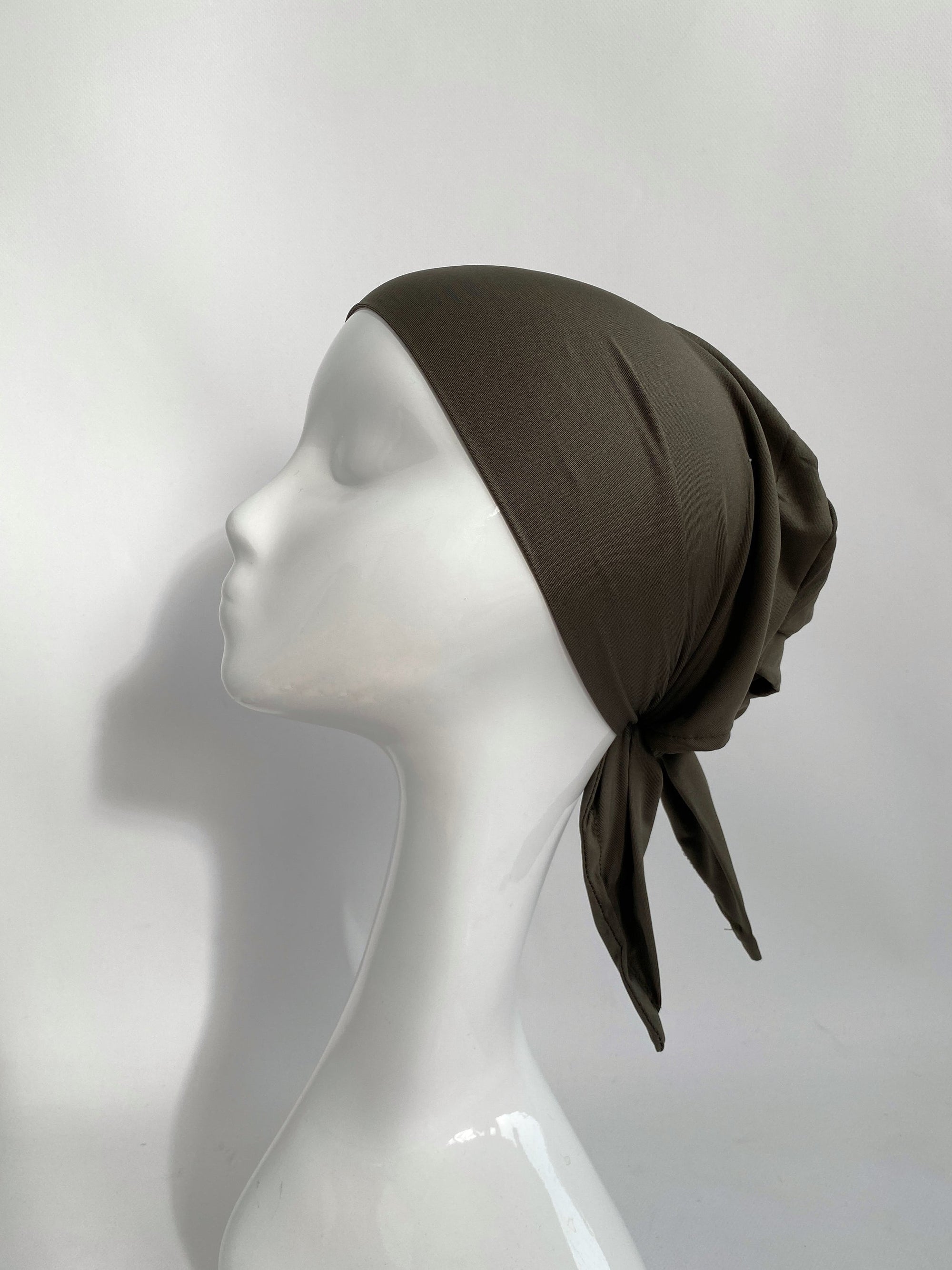 LOT 3 BONNETS