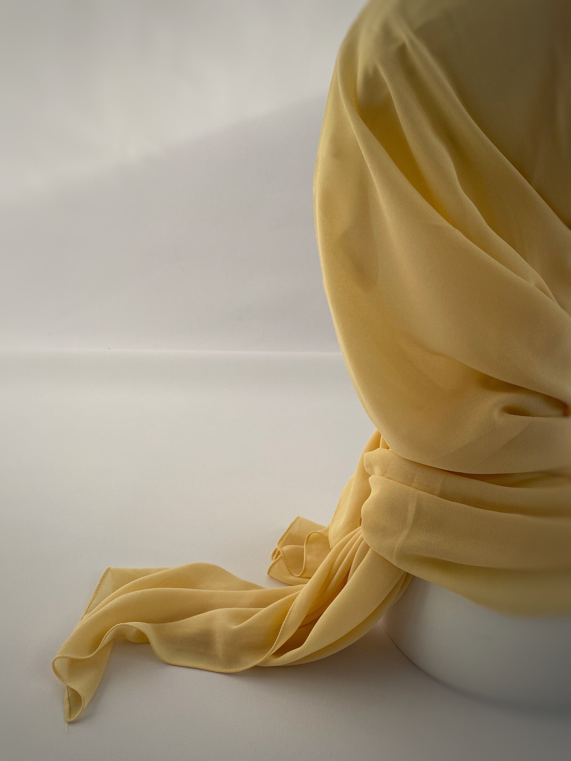 HIJAB MOUSSELINE JAUNE PASTEL