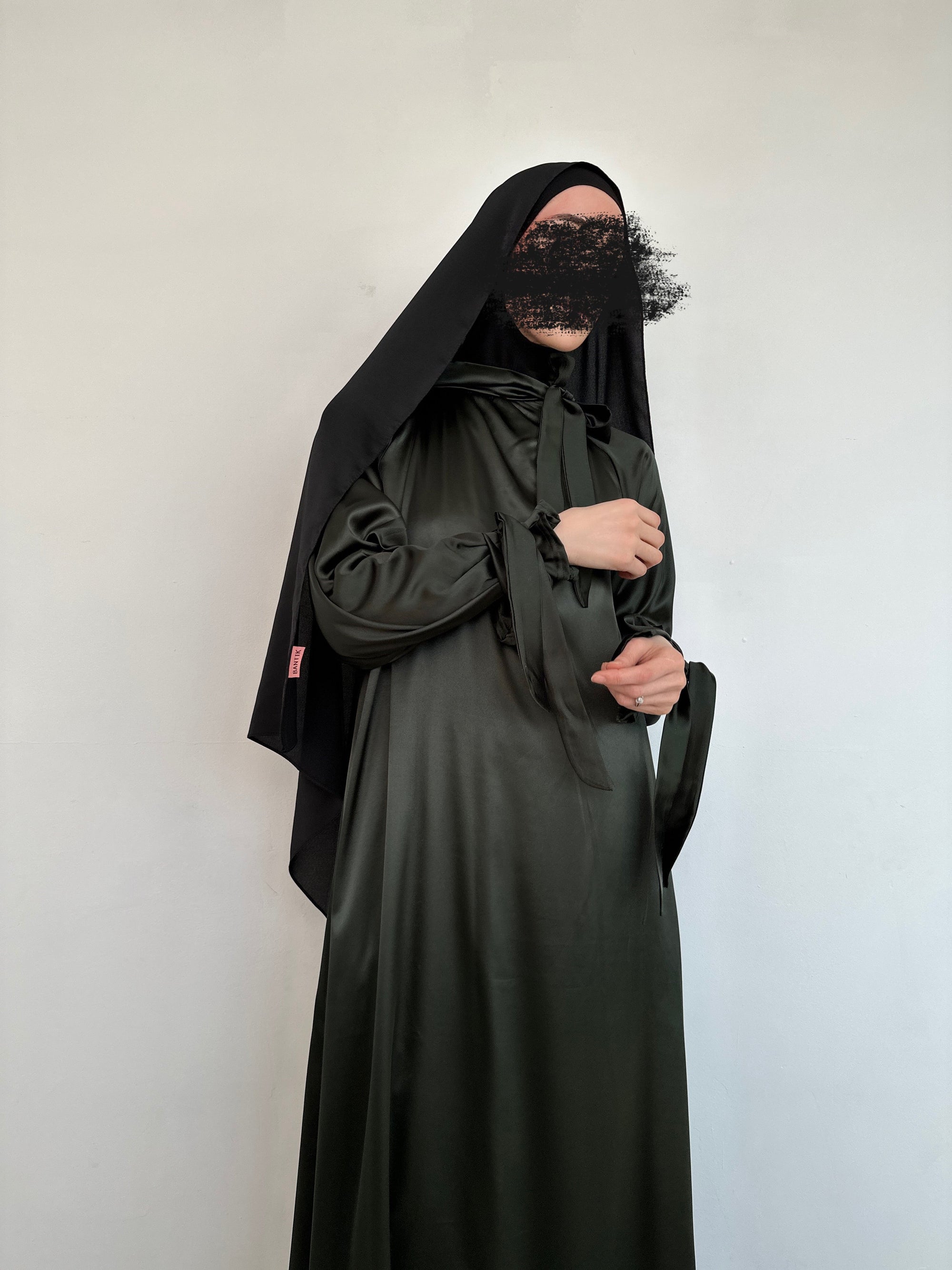 ABAYA SATINÉ NOIR