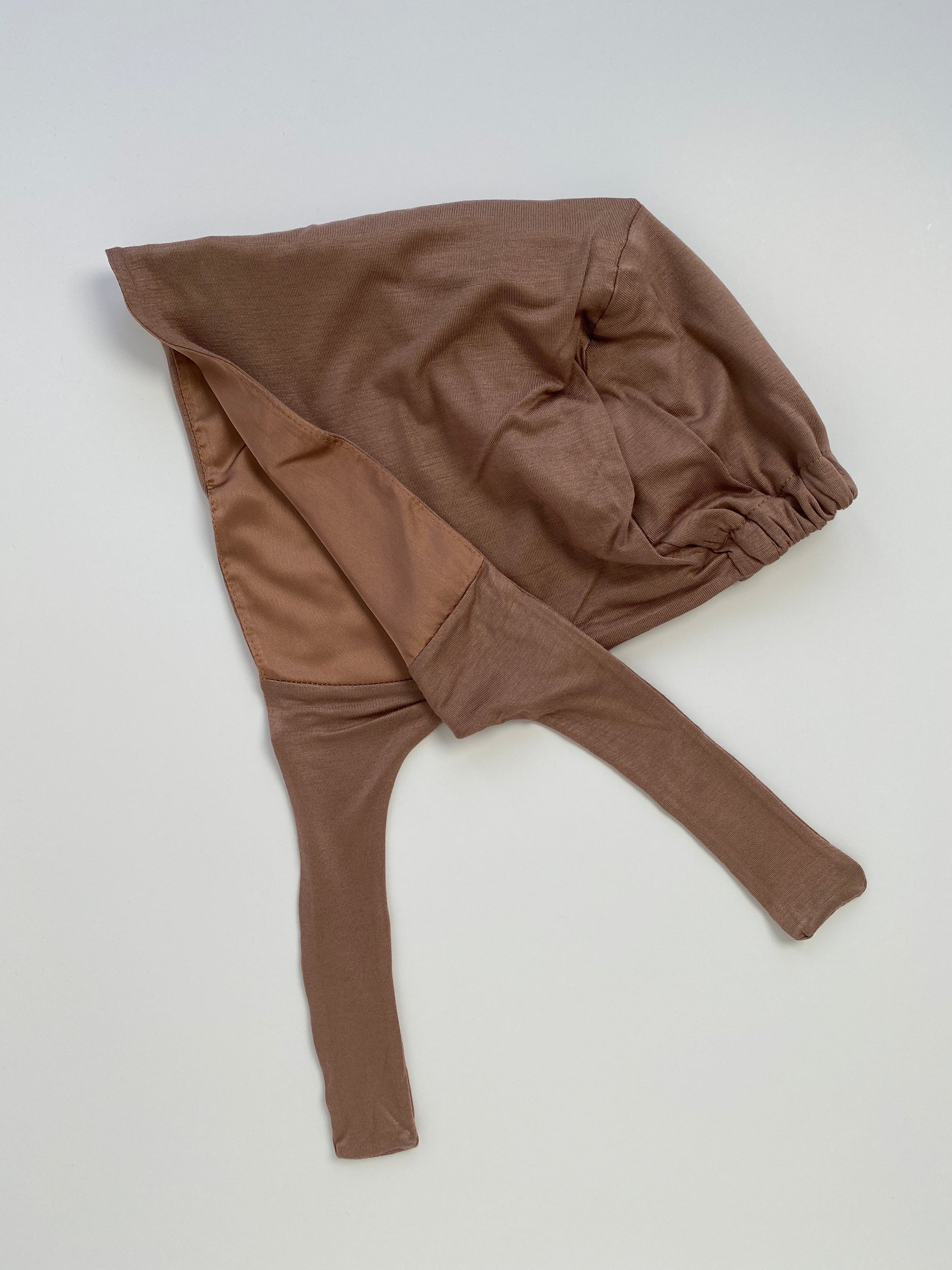 BONNET SOIE TAUPE