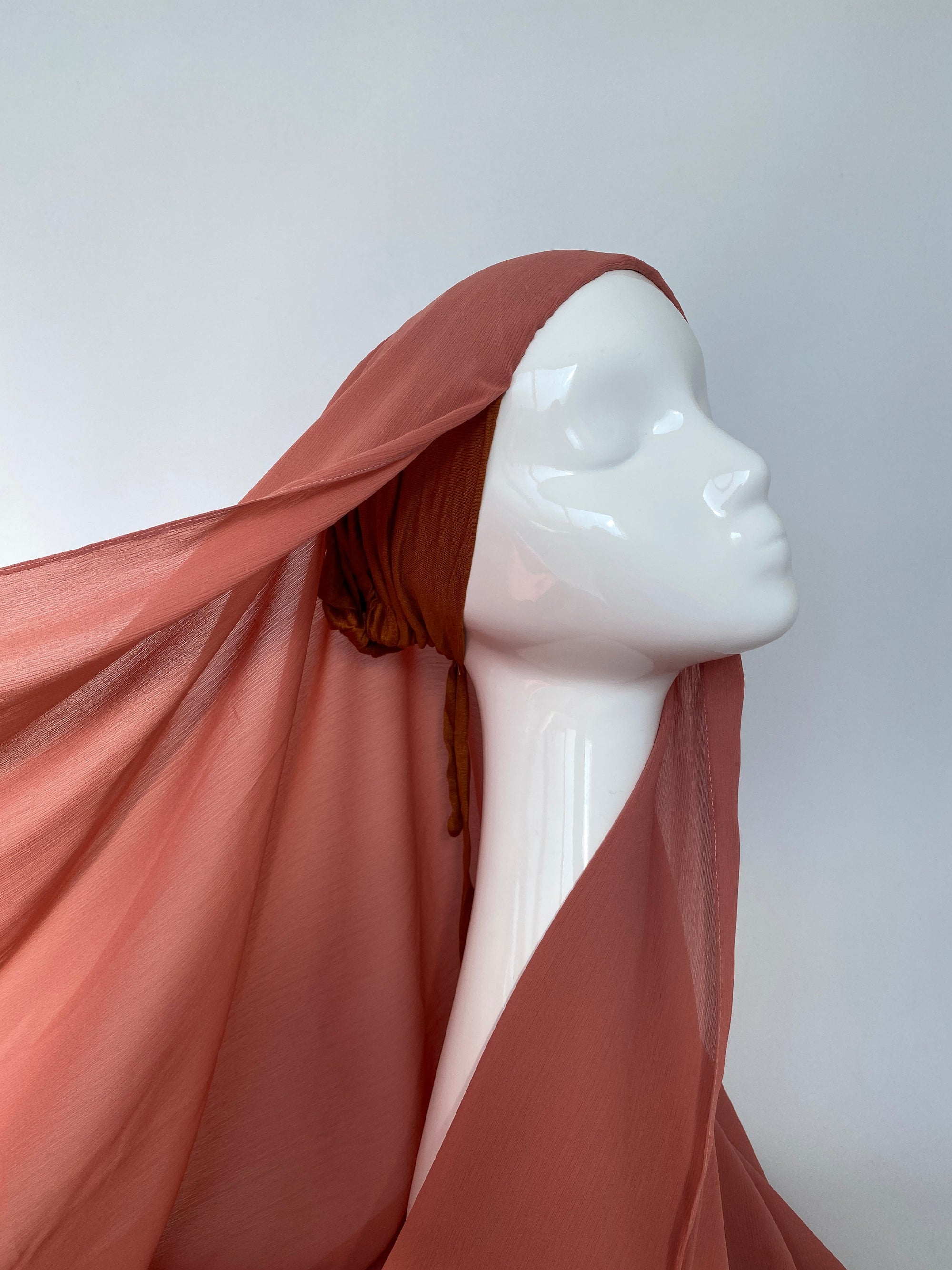 HIJAB À ENFILER SOIE RAYÉE