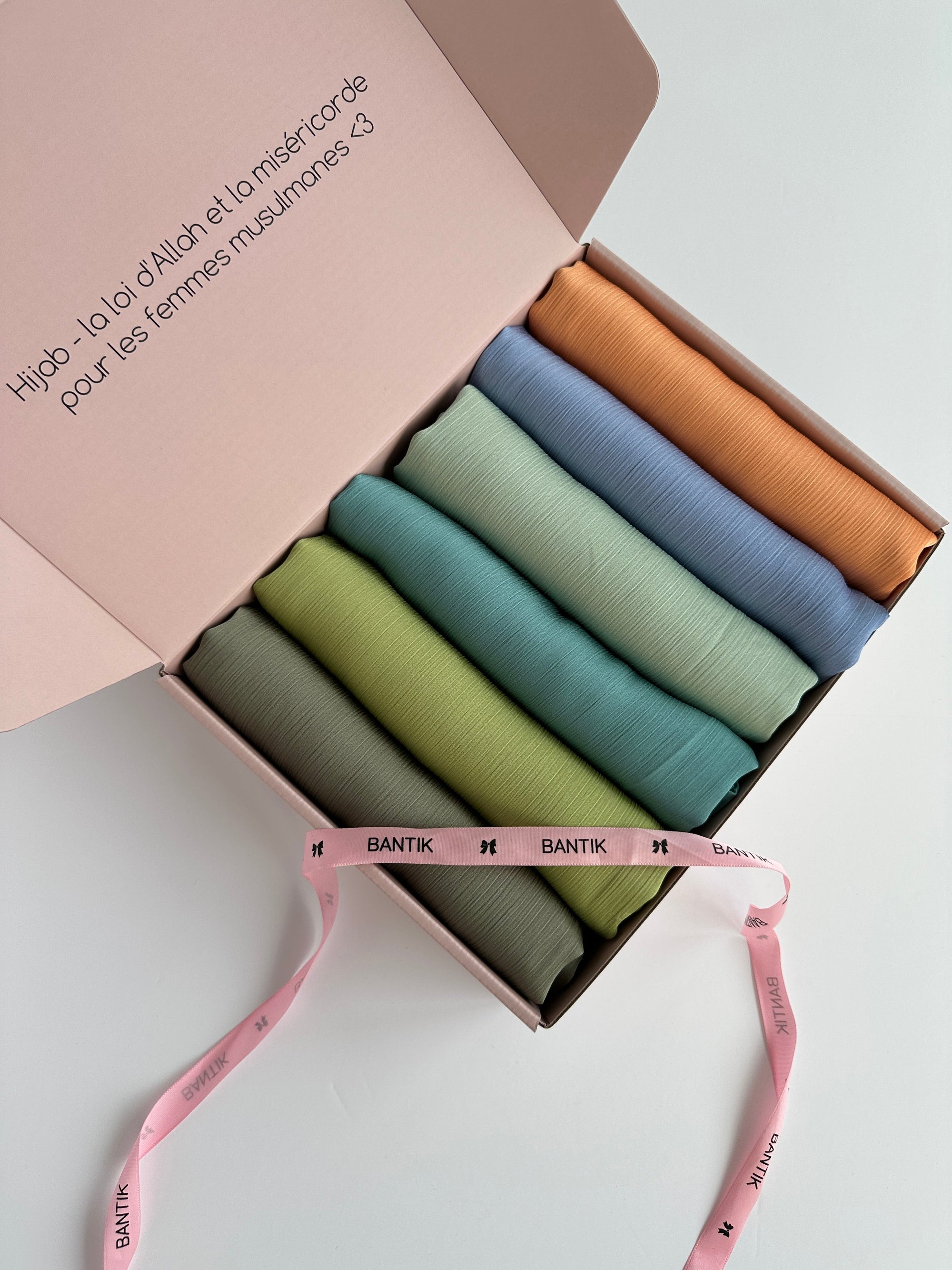 BOX HIJAB SATIN PLISSÉ